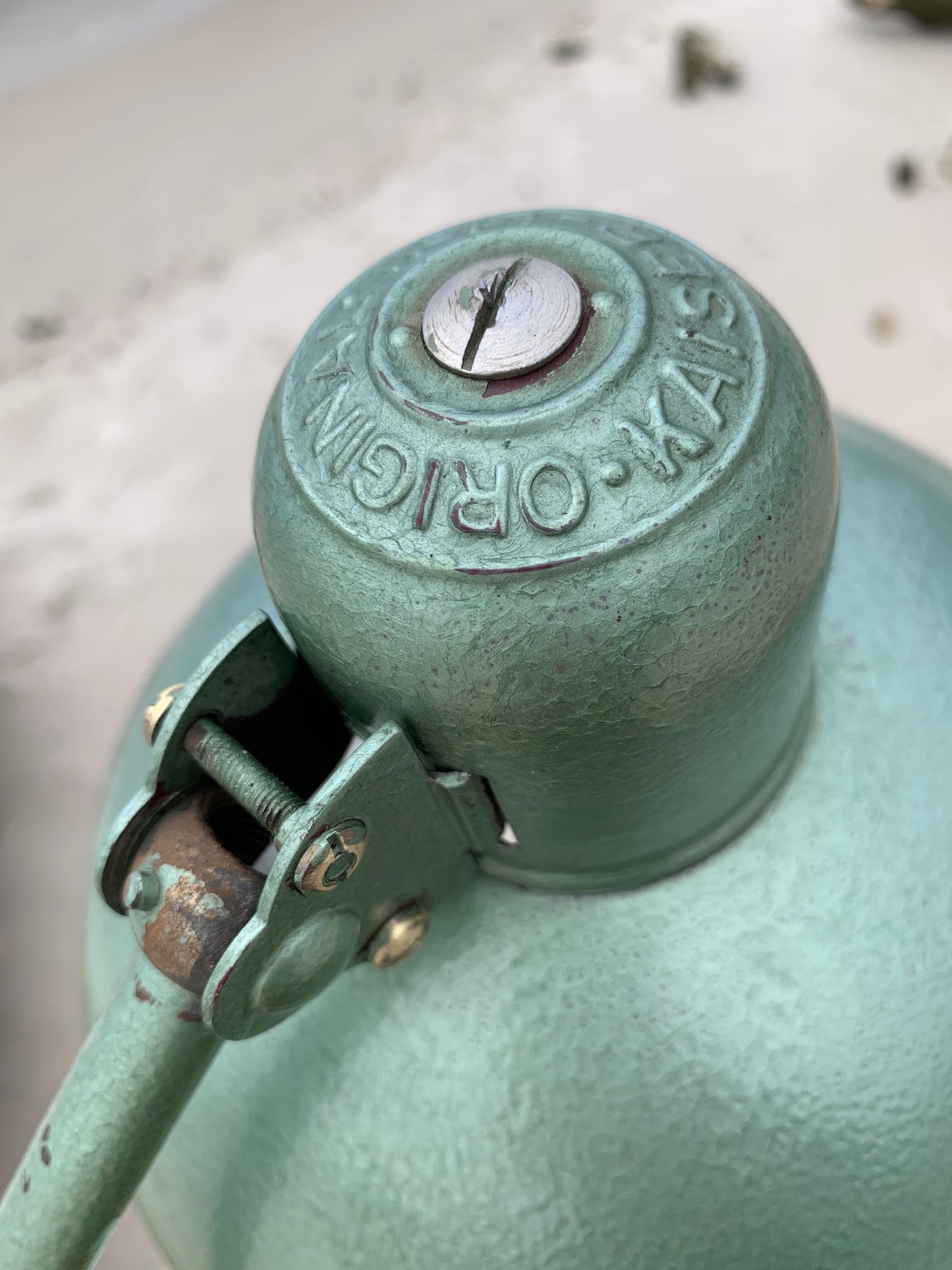Kaiser Idell 6556 - Grüner Hammerschlaglack