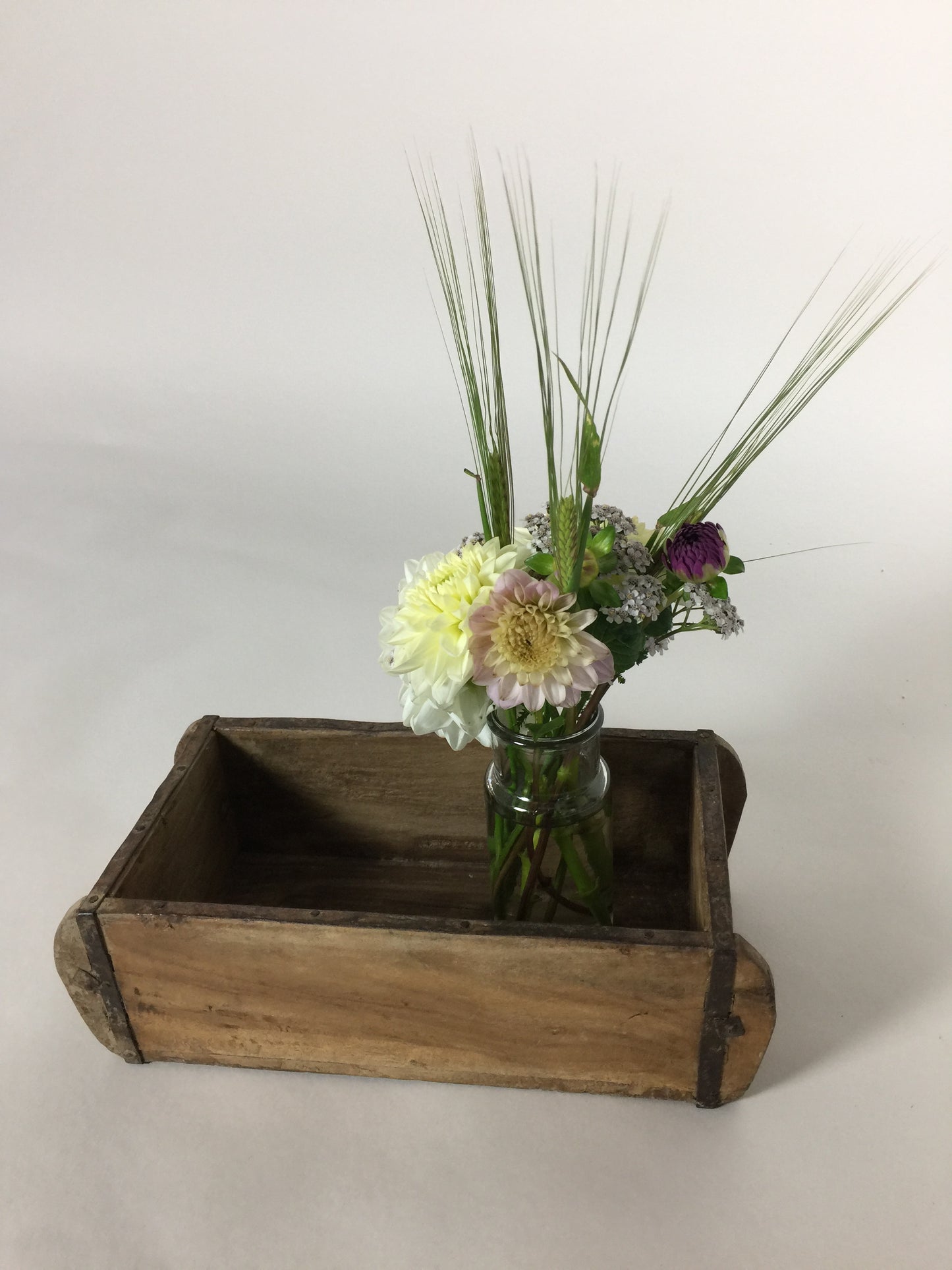 Rohe Ziegelform aus Holz