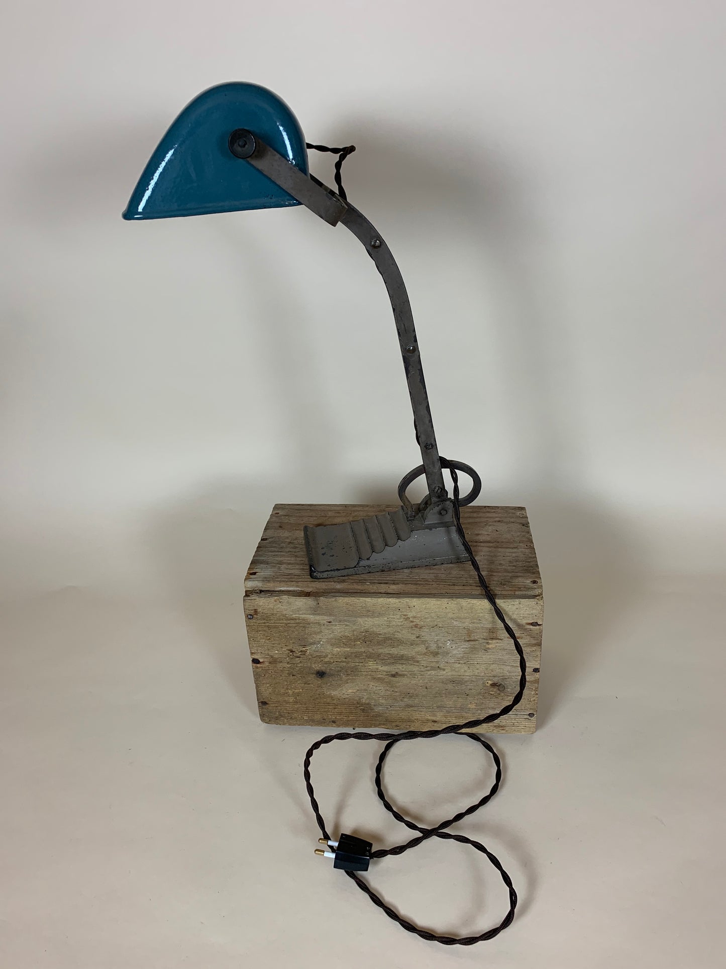 Schöne alte Notarlampe von Horax