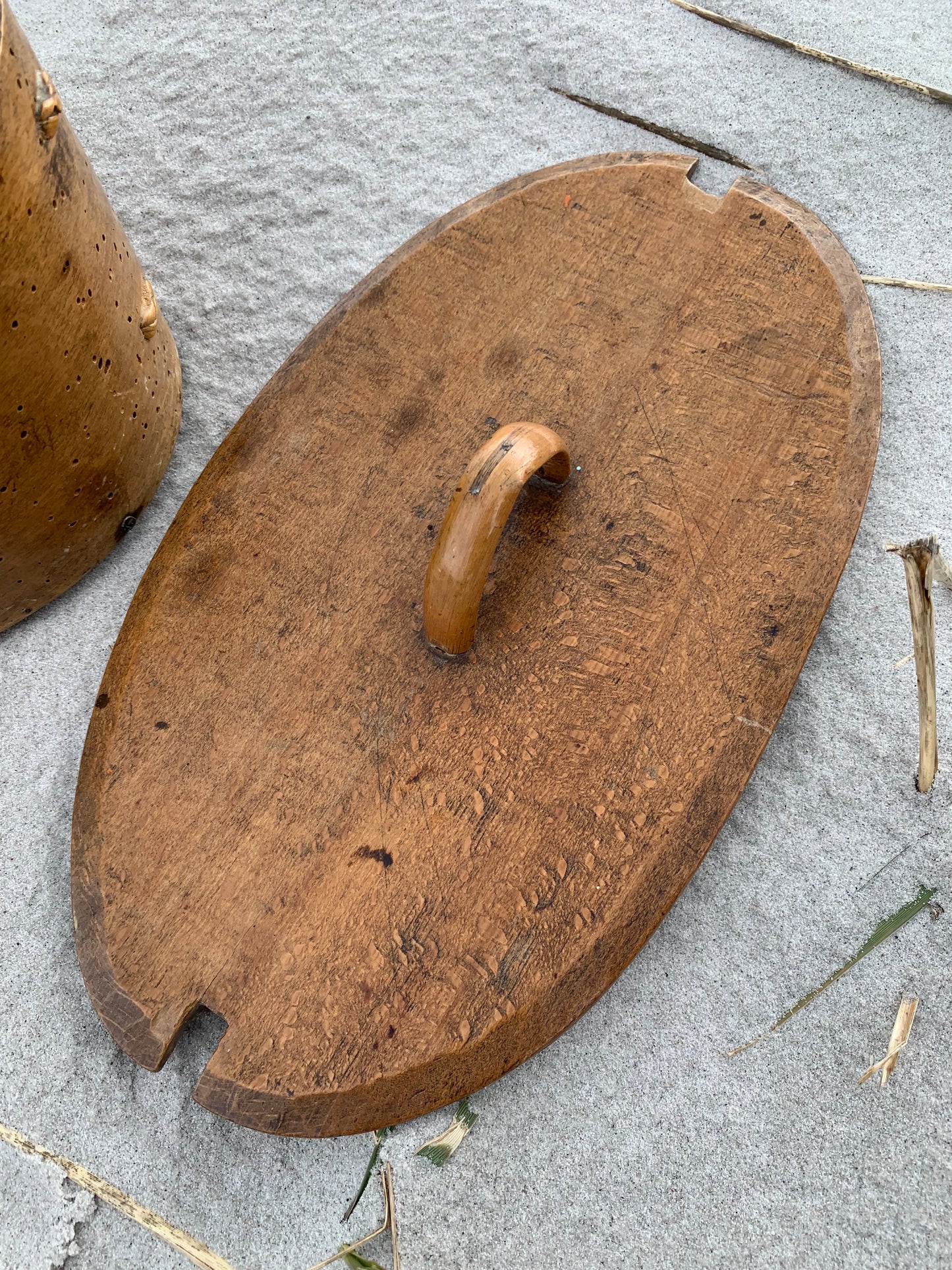 Holzkiste mit Deckel