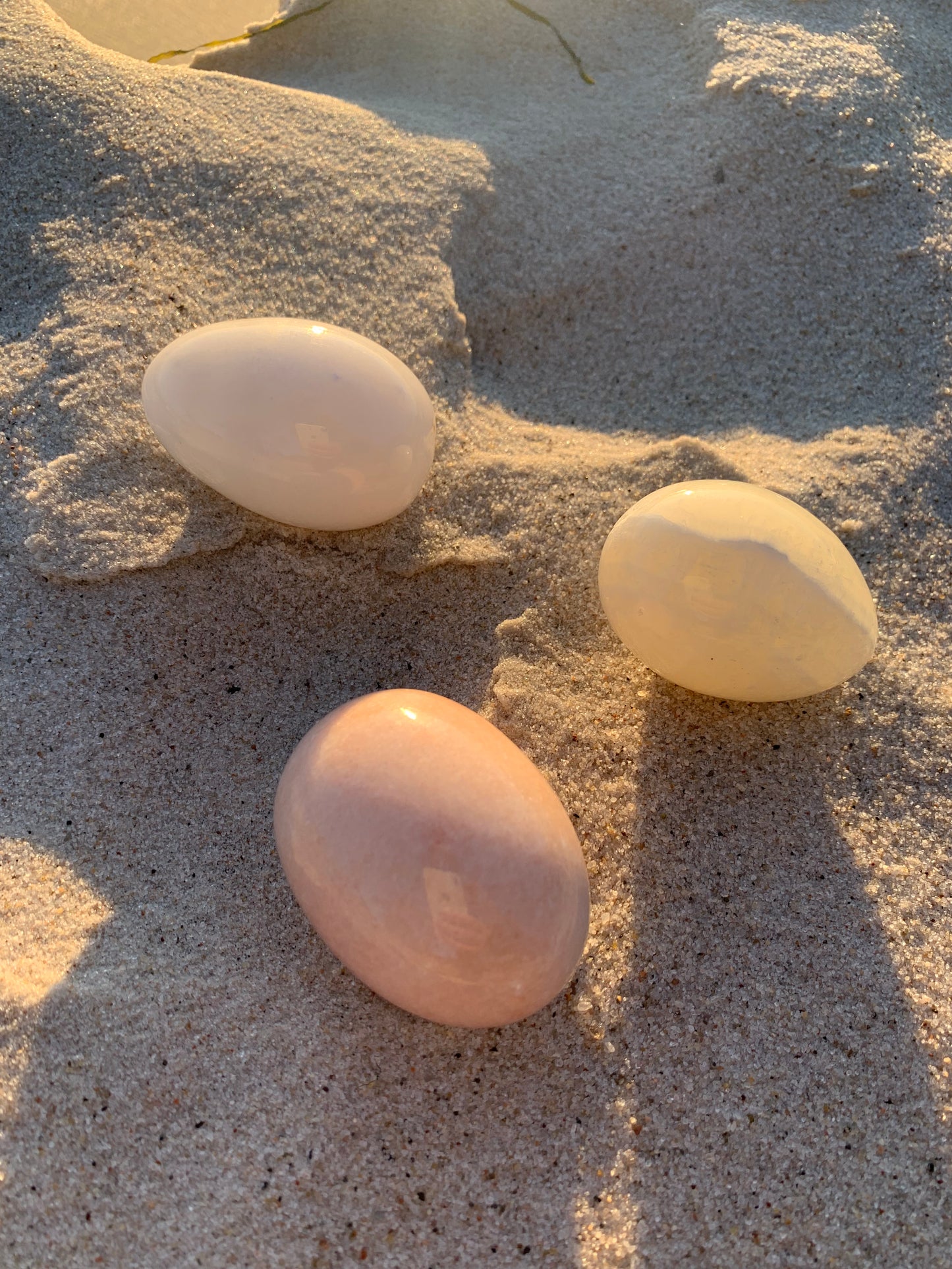 3 dekorative Eier aus Marmor