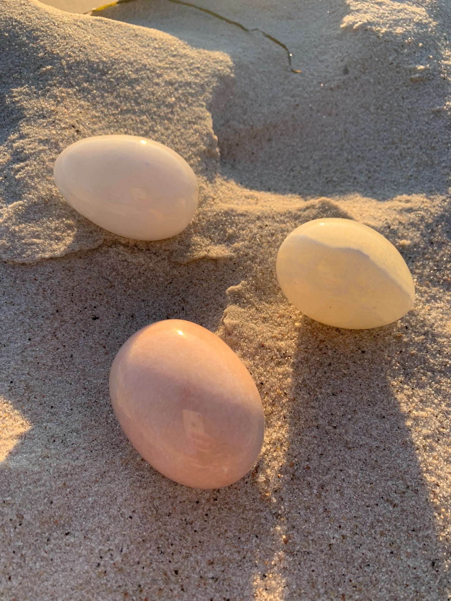 3 dekorative Eier aus Marmor