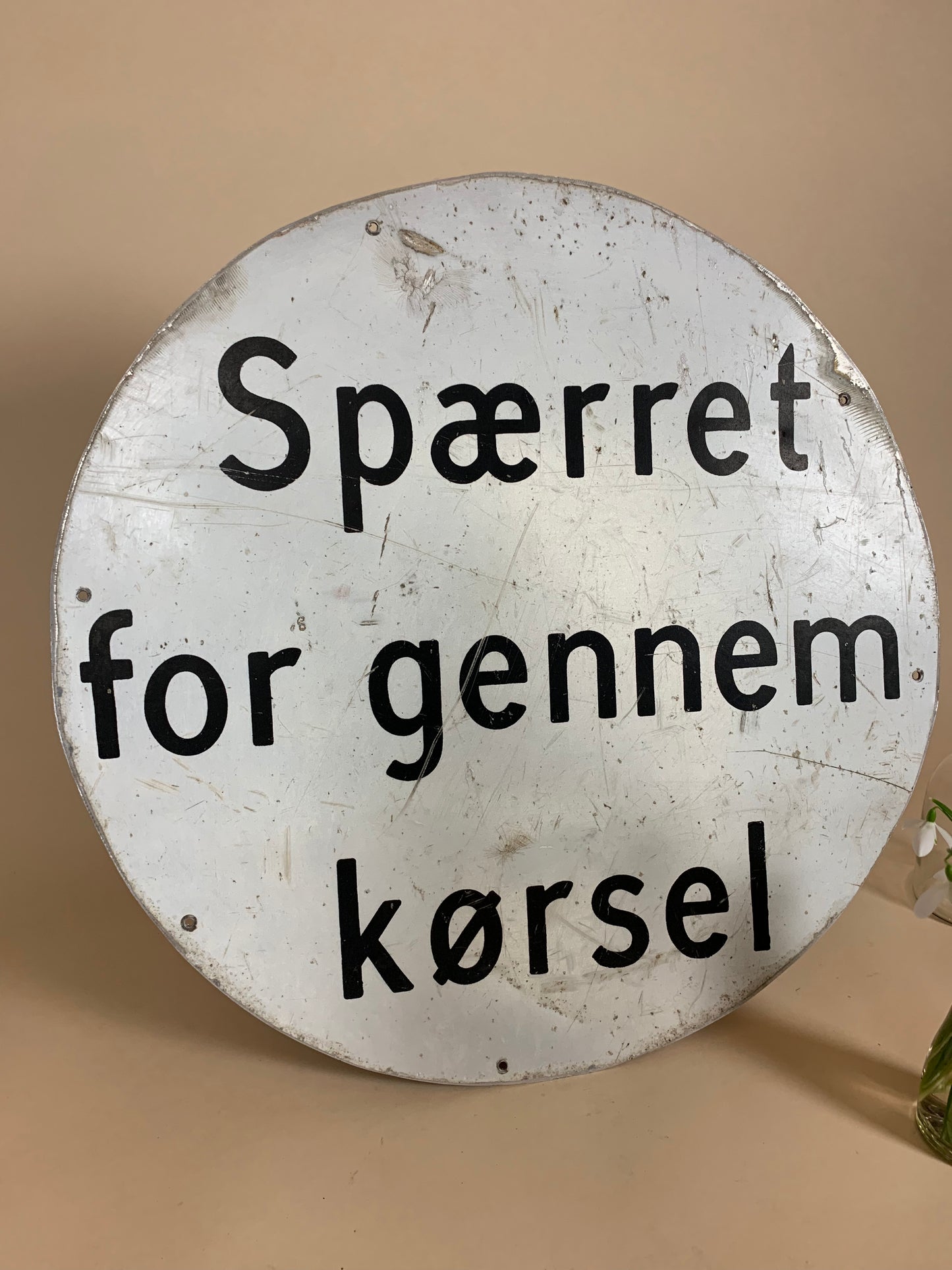 Rundes Schild - Für den Verkehr gesperrt