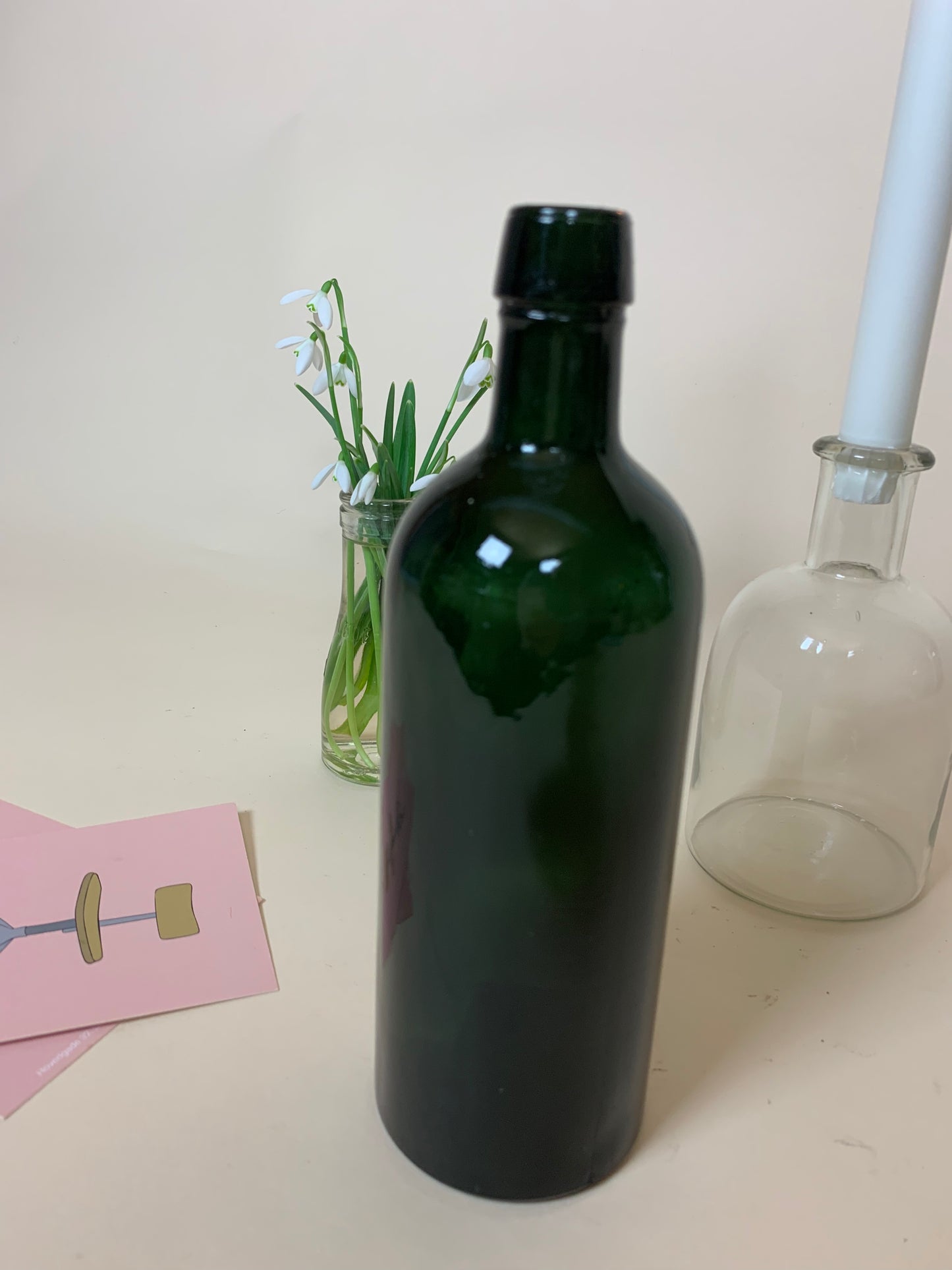 Dekorative grüne Flasche