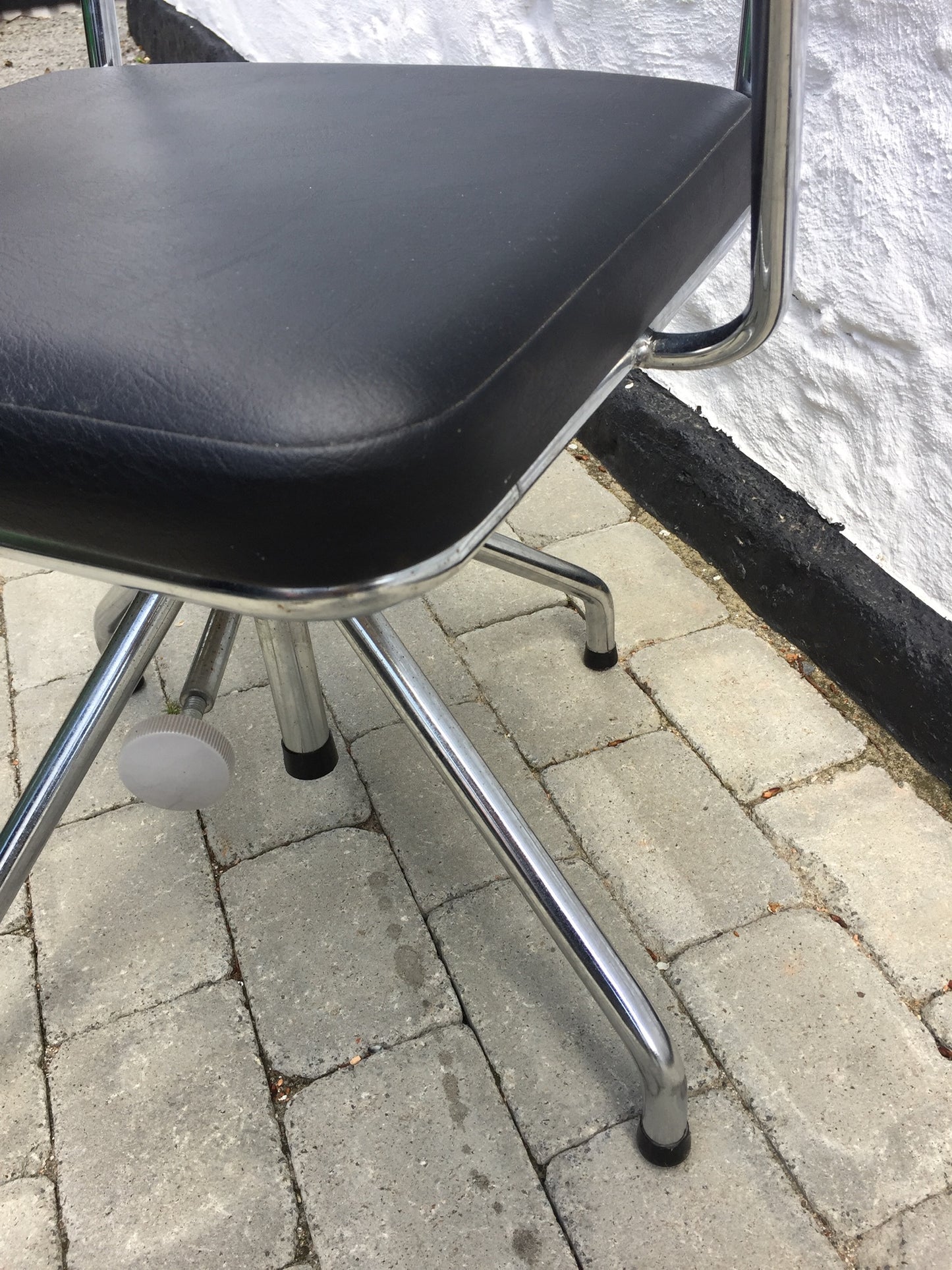 Müssen Sie Ihren Kopf stützen - Stuhl mit Nacken-/Kopfstütze
