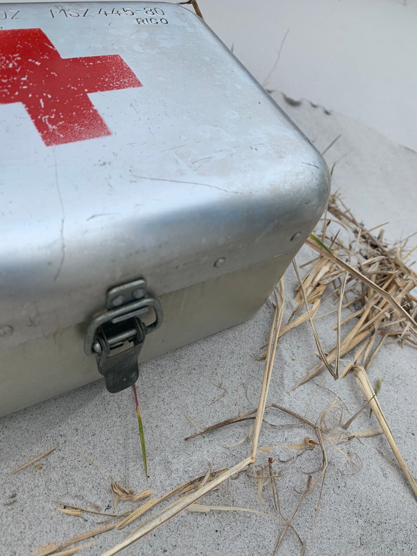 Rote Kreuz Box - Der Preis ist pro STCK.