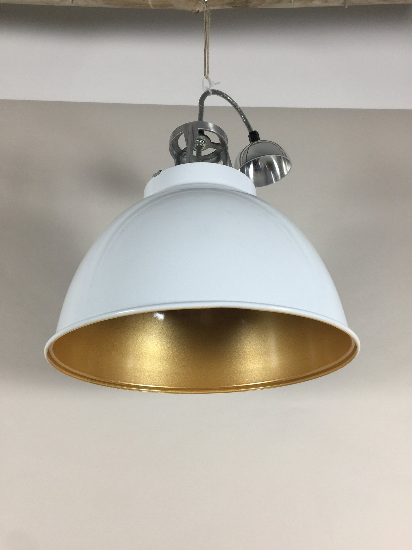 Original BTC Lampe - Titanweiß mit Gold