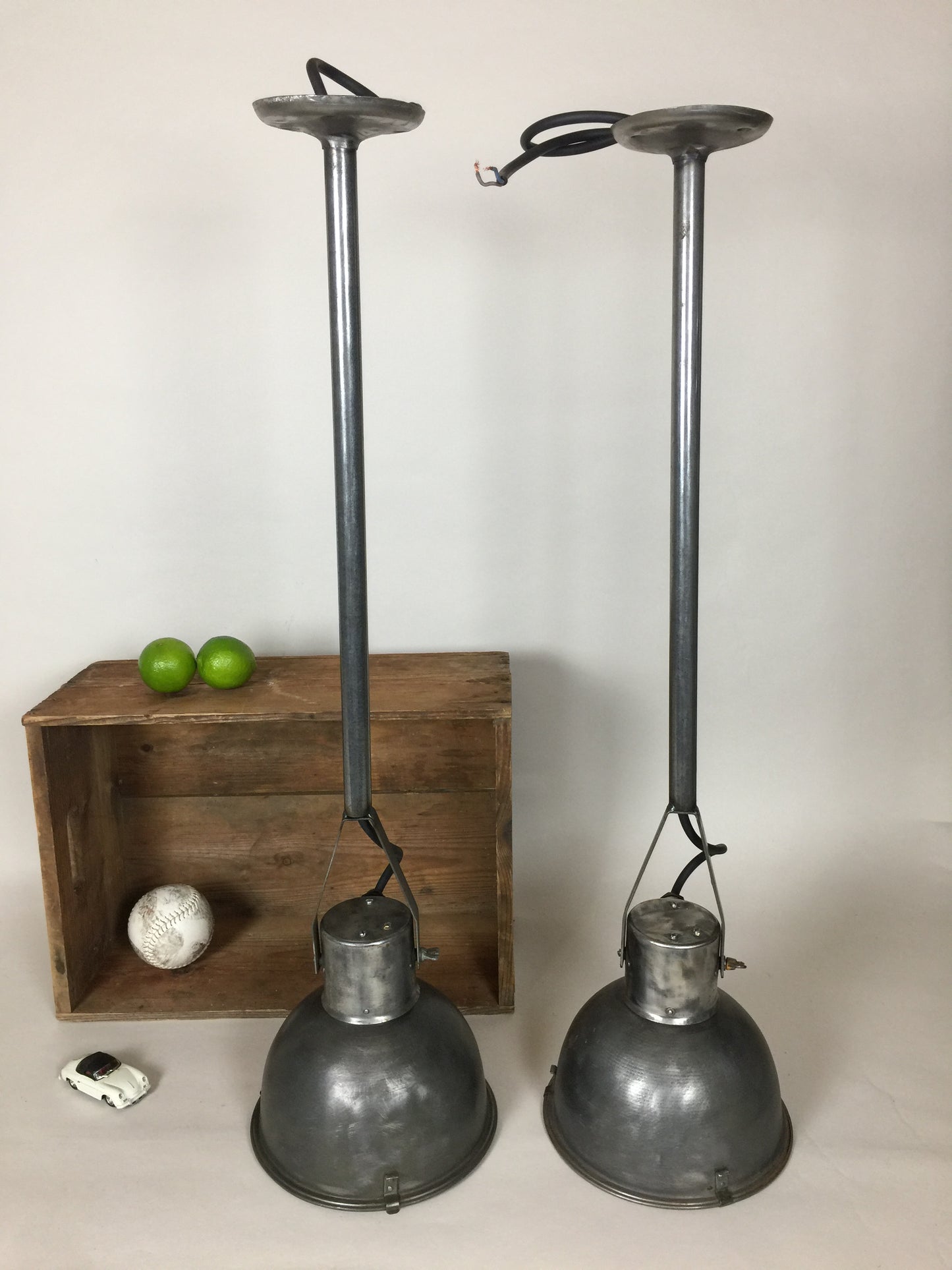 Schöne Lampe mit schöner Patina (der Preis gilt pro Stück)