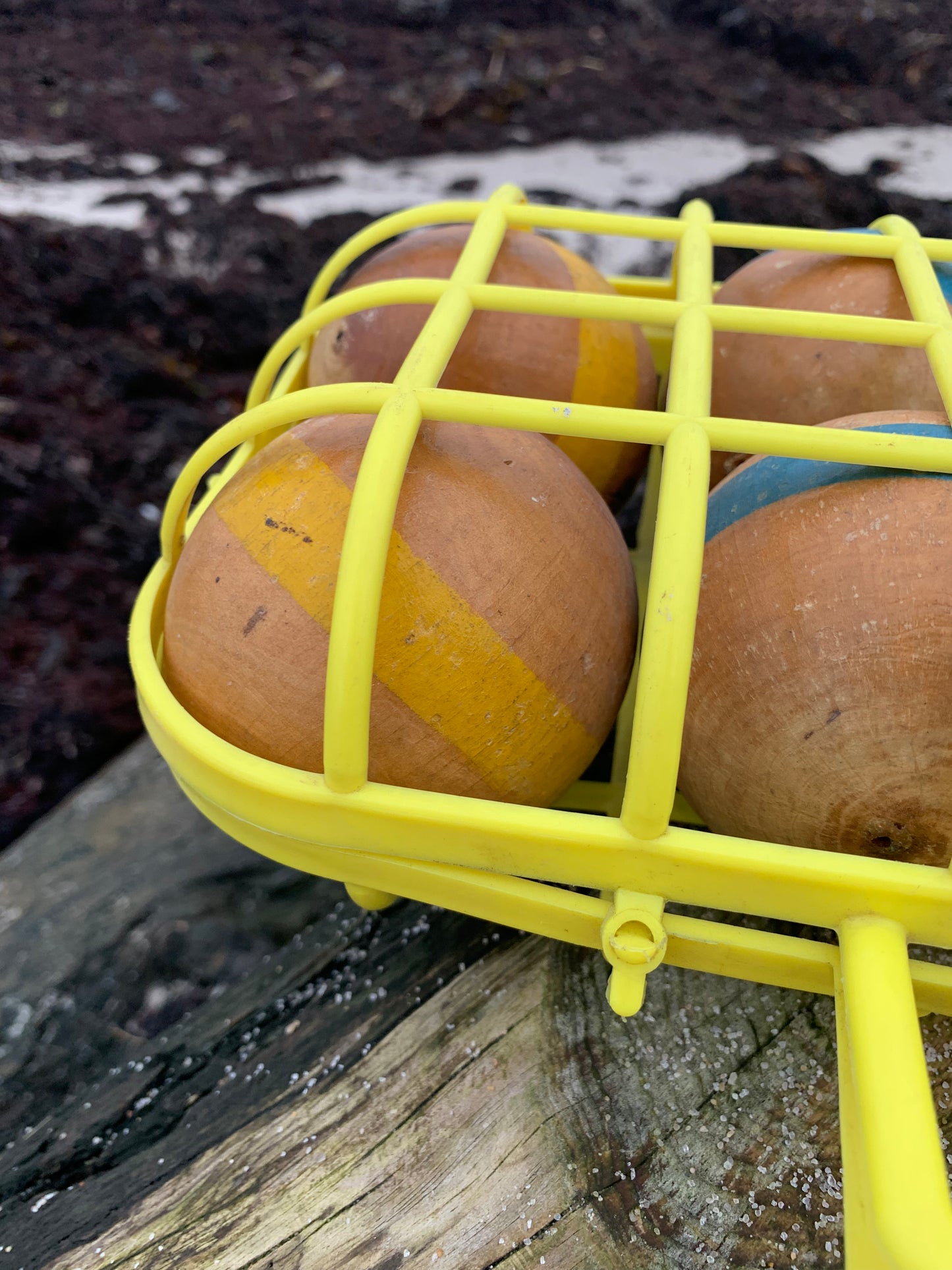 Altes Boule-Spiel mit 8 Holzkugeln