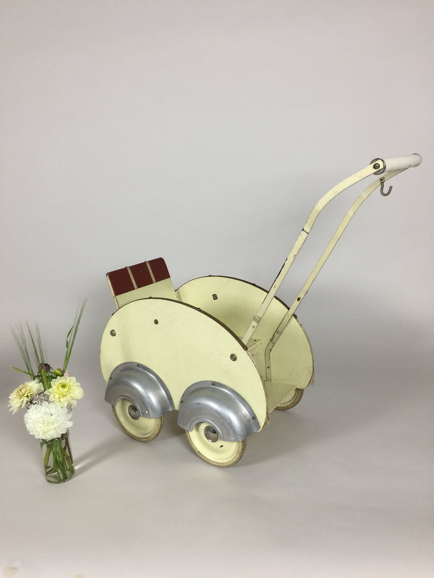 Der coolste Kinderwagen für Puppen