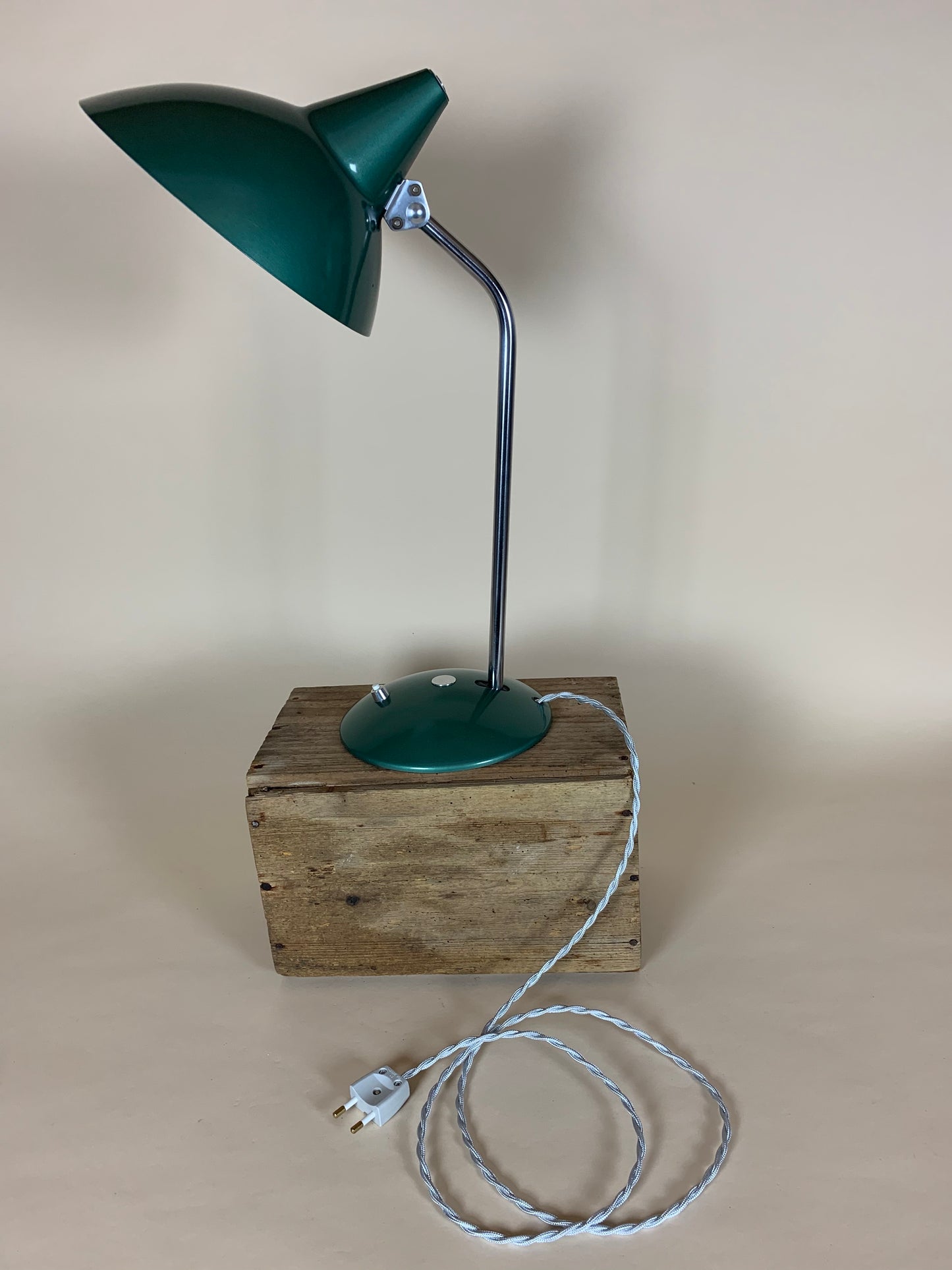 Helo Tischlampe - Grüner Metallic-Lack