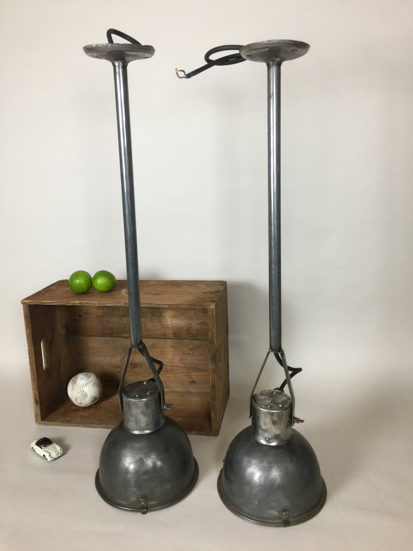 Schöne Lampe mit schöner Patina (der Preis gilt pro Stück)