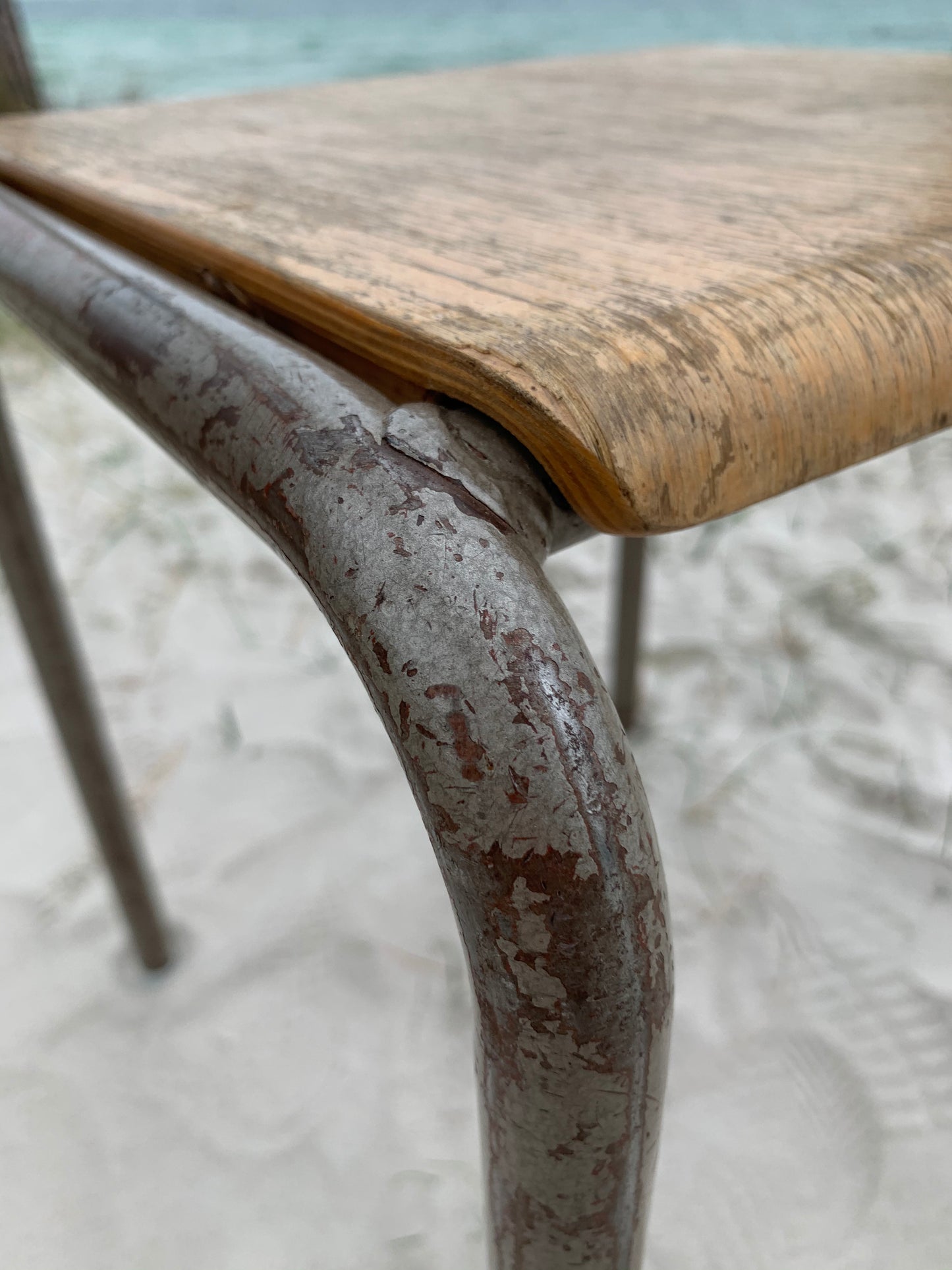 Industriehocker mit viel Patina - Der Preis gilt pro STCK.