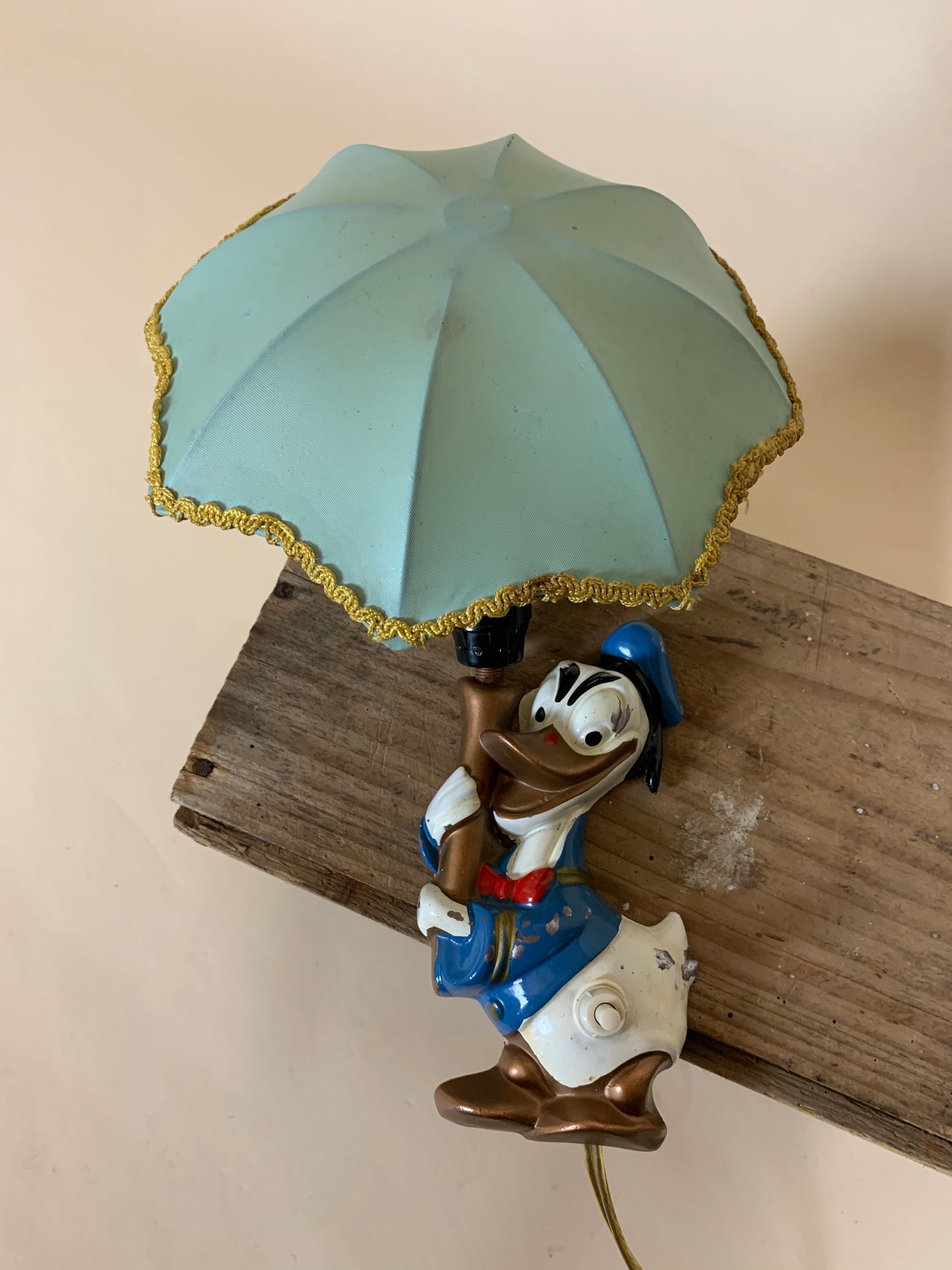 Anders Und Lampe mit Schirm