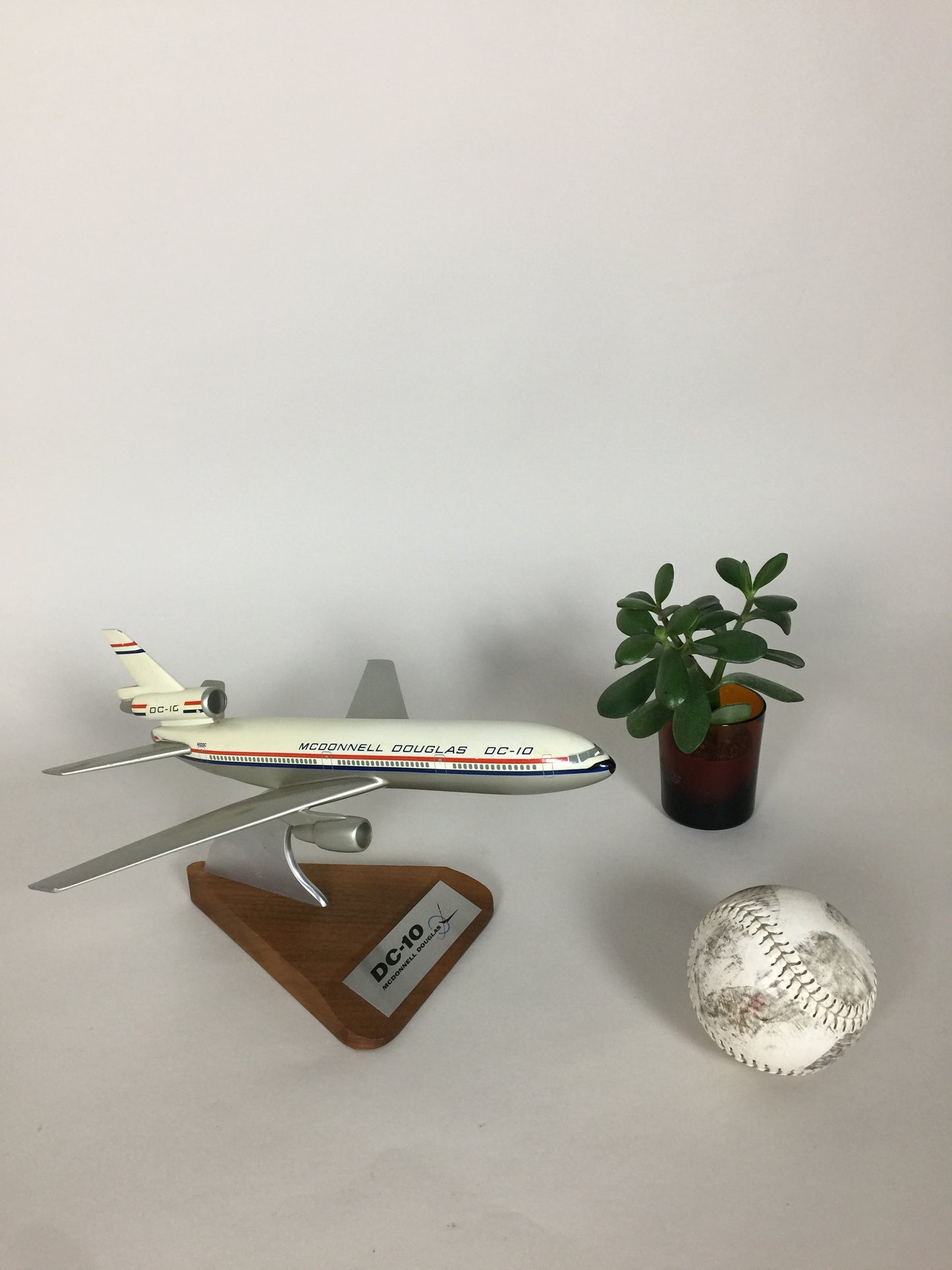Mutiges und dekoratives Vintage-Modellflugzeug