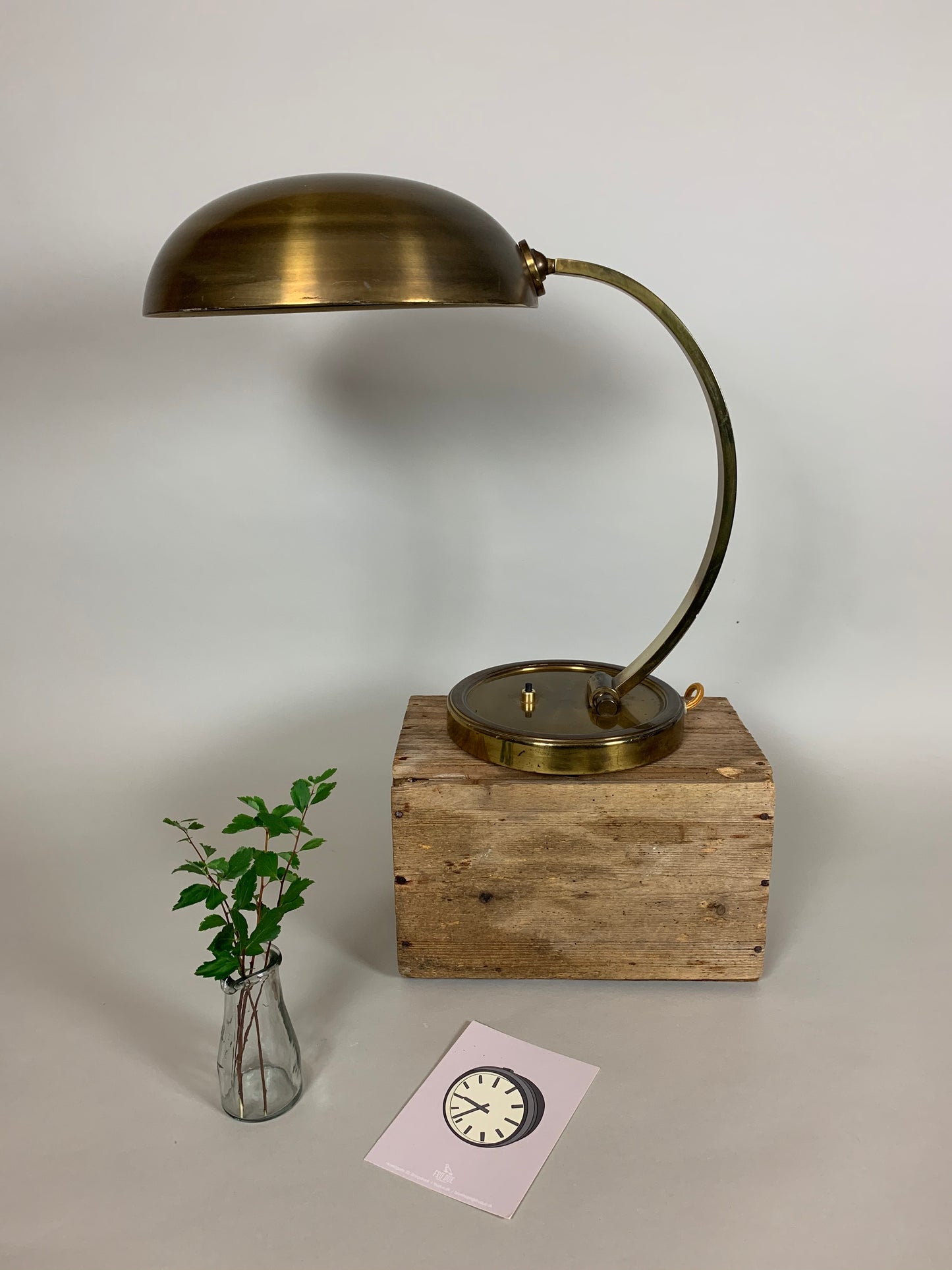 Gecos Tischlampe aus Messing