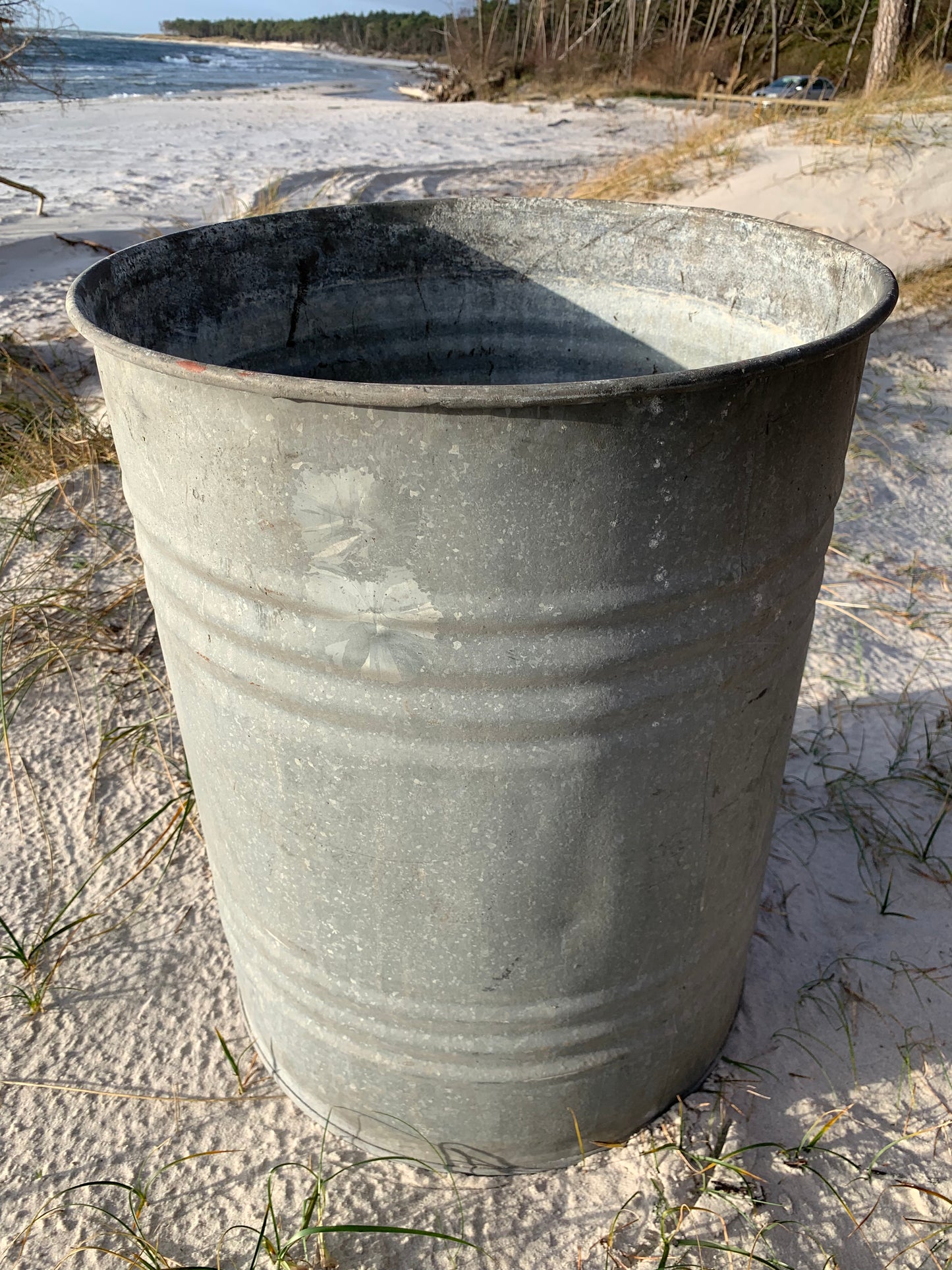 Großer Industriebehälter aus Zink