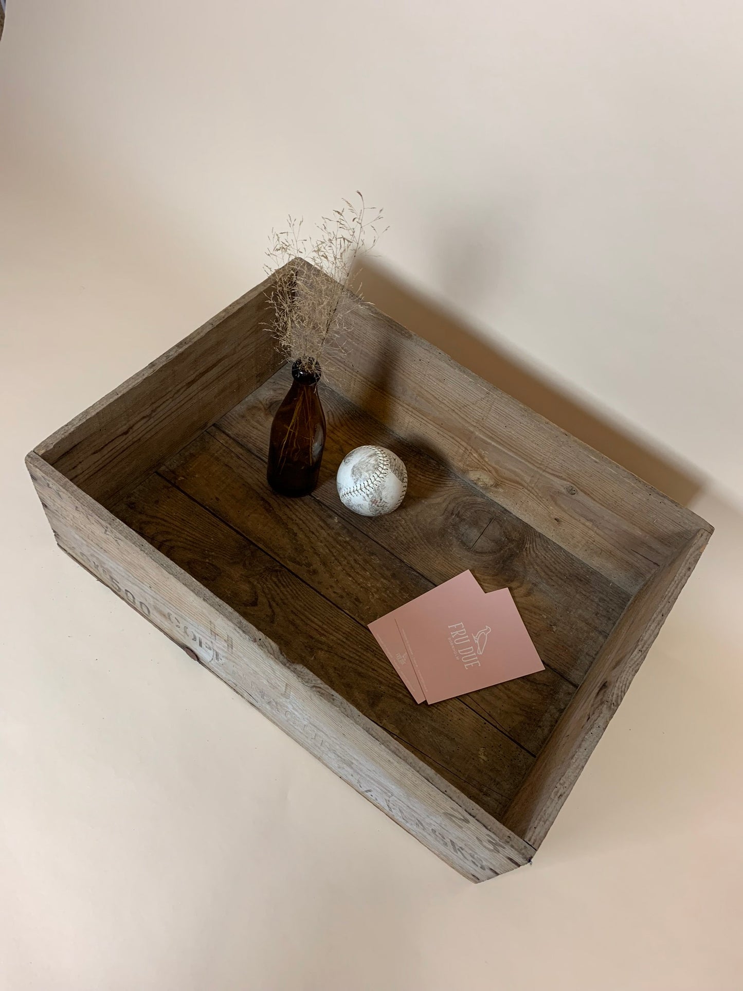 Holzkiste mit schönem Text