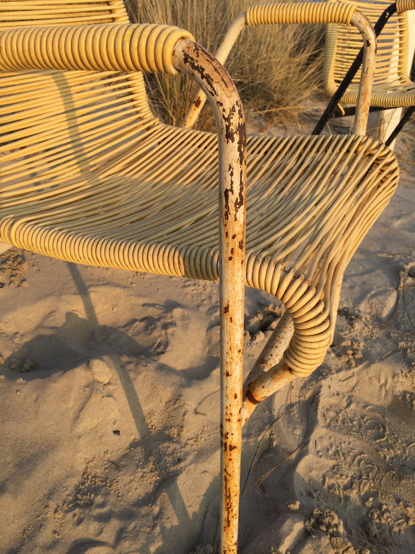 Schöner Gartenstuhl mit schöner Patina