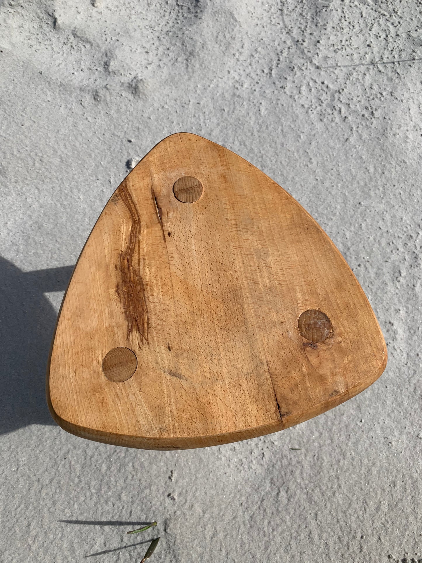 Kleiner Hocker aus Holz