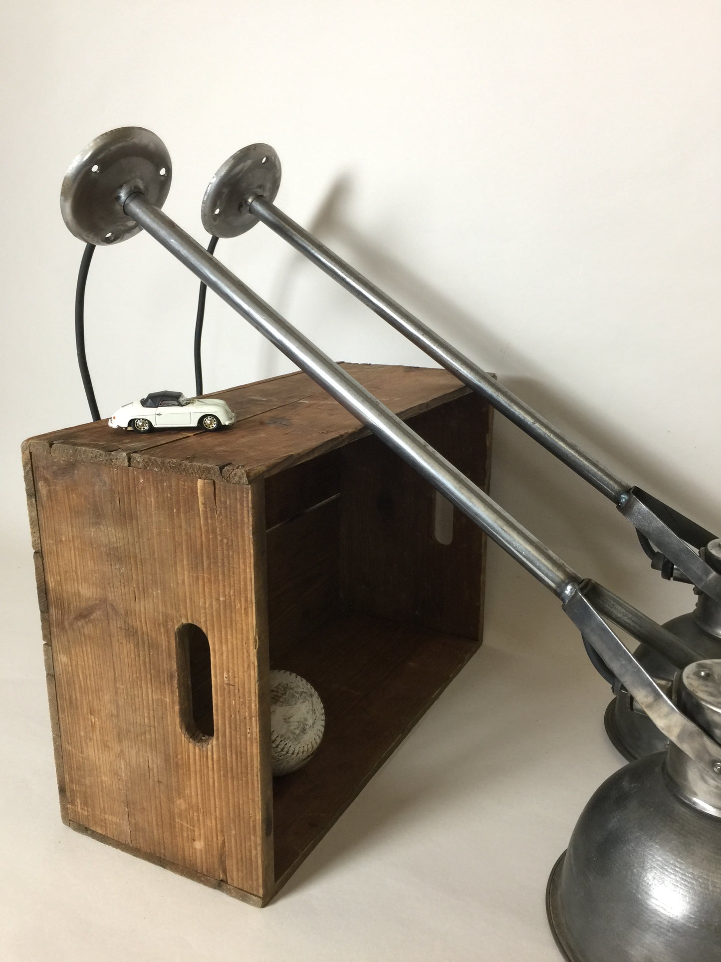 Schöne Lampe mit schöner Patina (der Preis gilt pro Stück)
