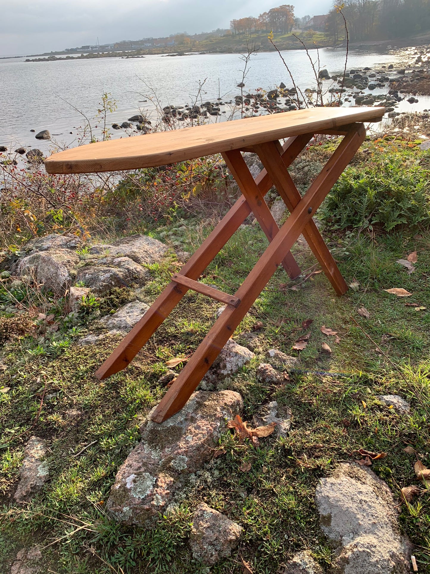 Bügelbrett aus Holz