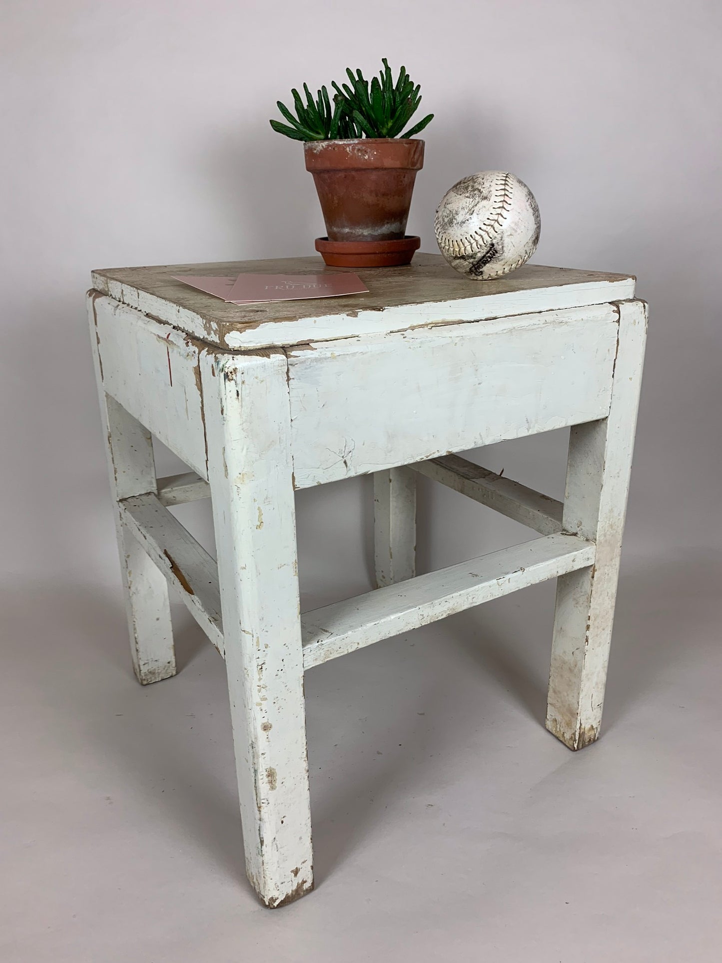 Der Hocker