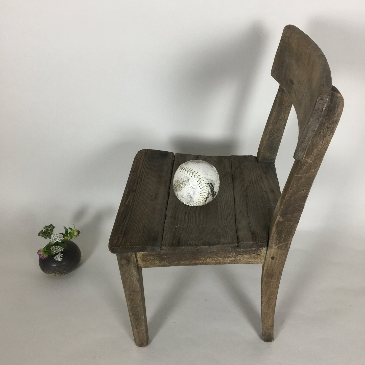 Sehr schöner Kinderstuhl aus Holz