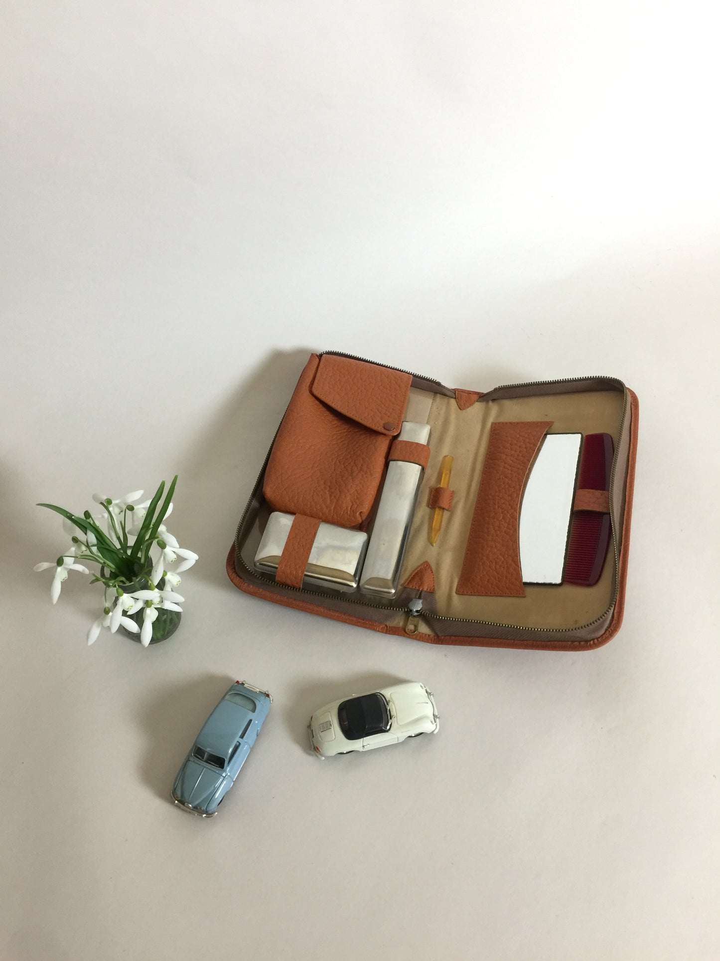 Schönes Vintage-Etui für Ihre Toilettenartikel