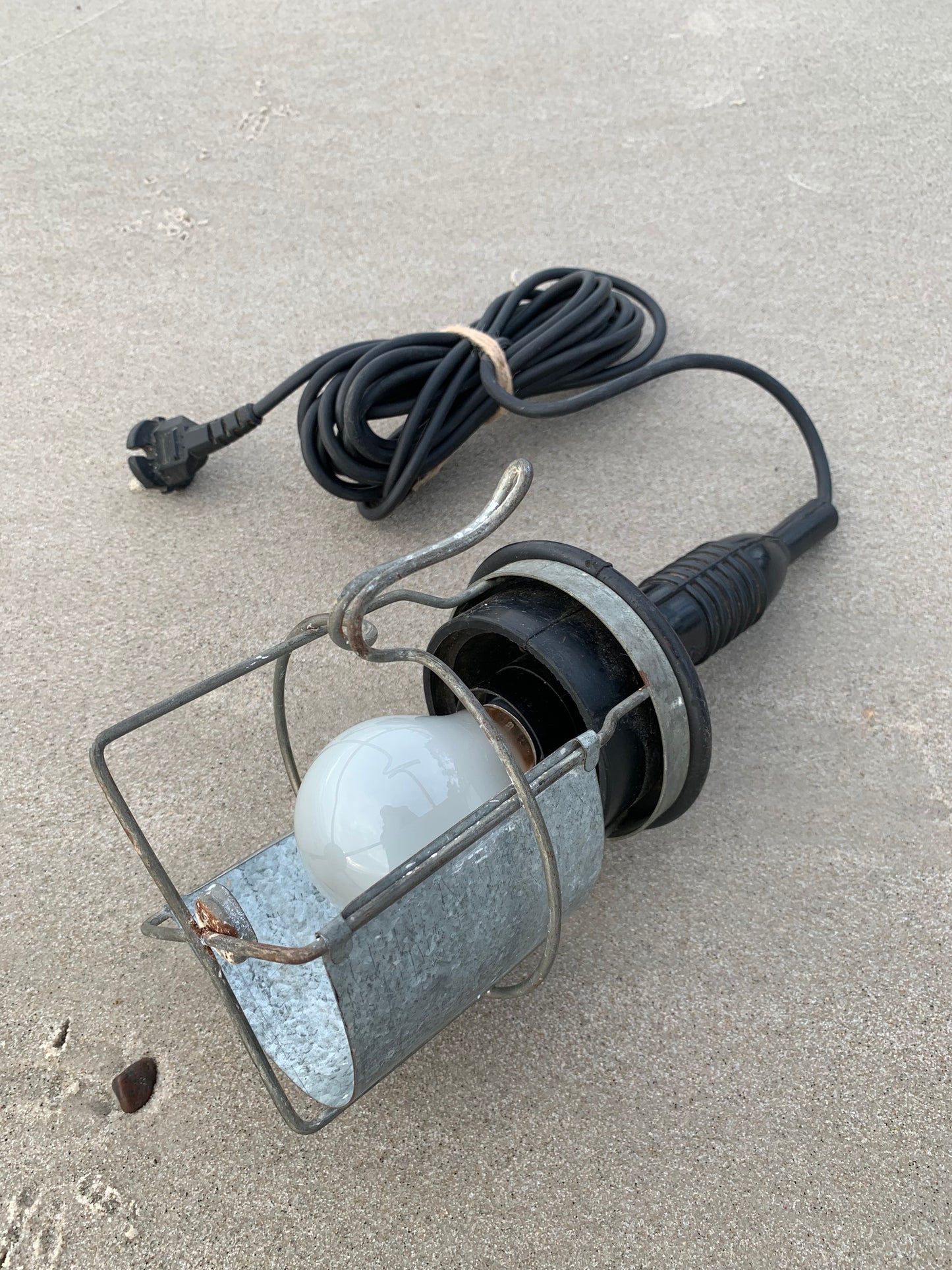 Rohe Arbeitslampe