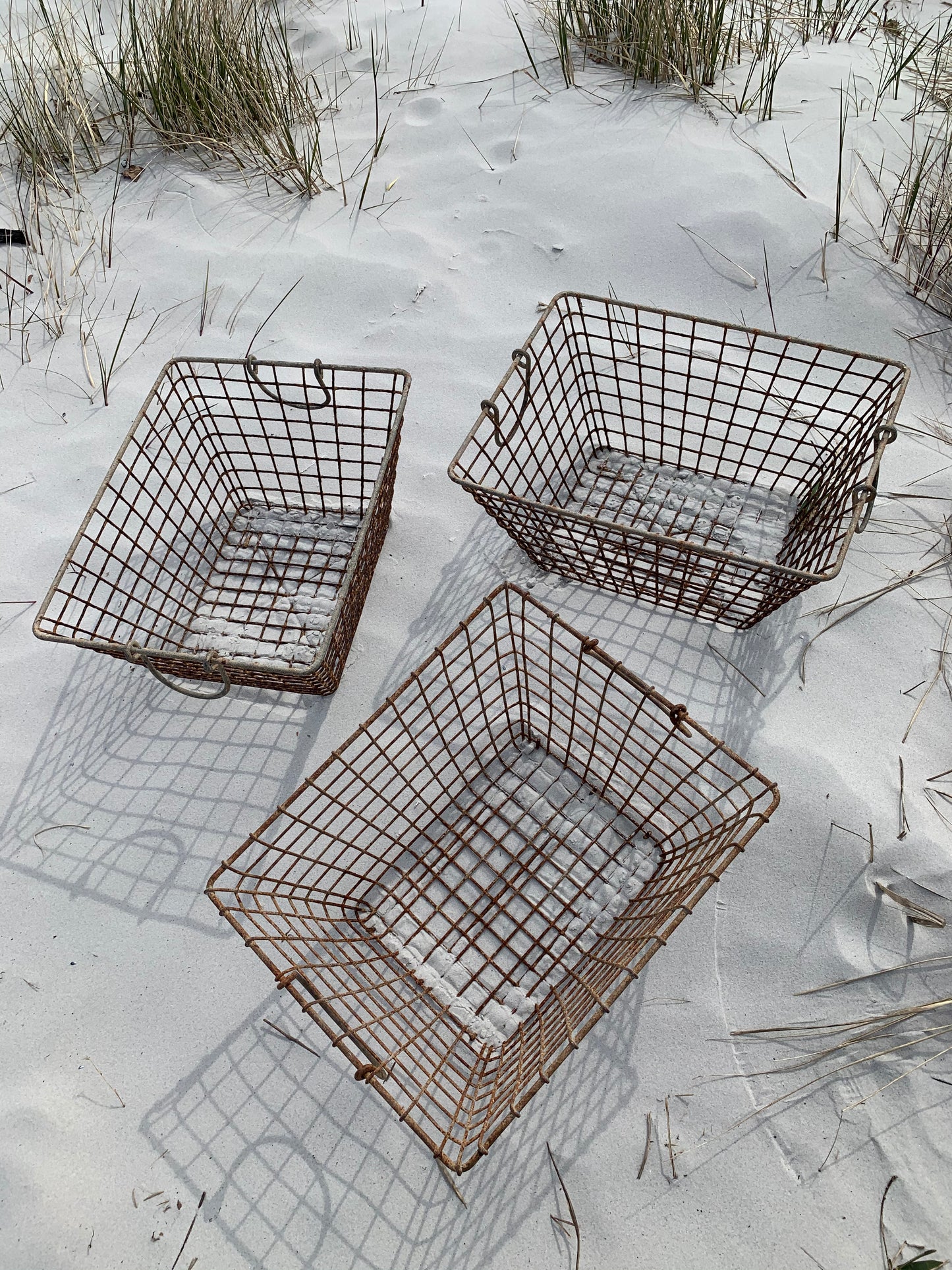 Französischer Austernkorb mit schöner Patina - Der Preis gilt pro STCK.