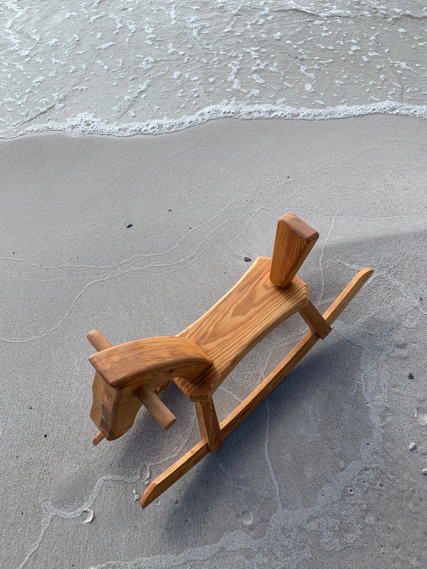 Schaukelpferd aus Holz