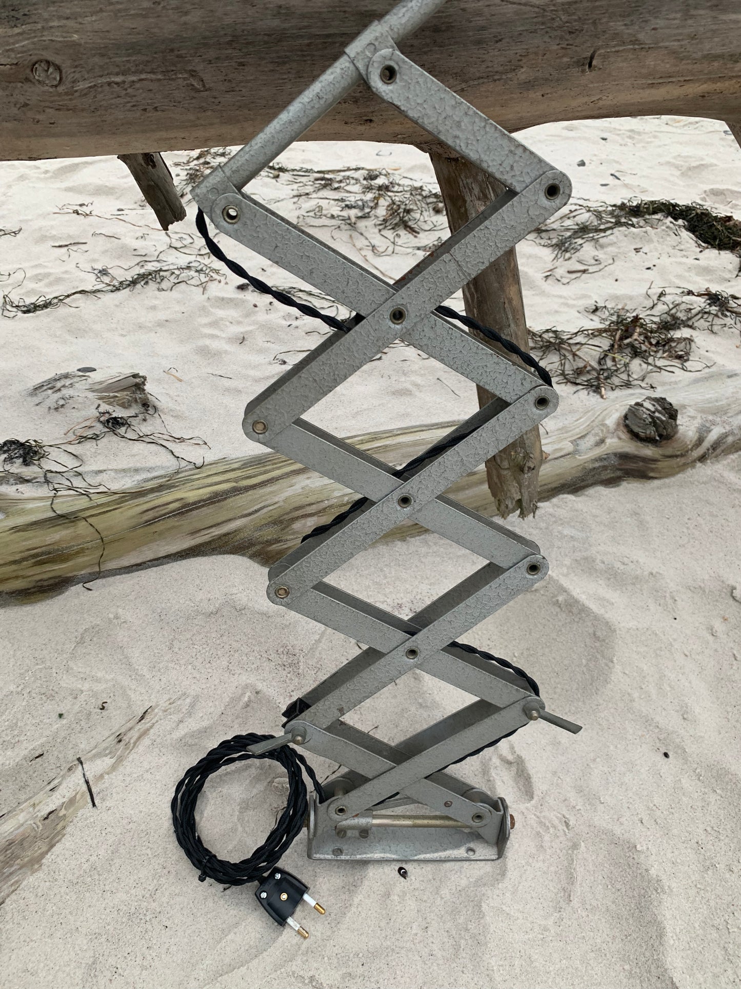 Scherenlampe - Grauer Hammerschlaglack
