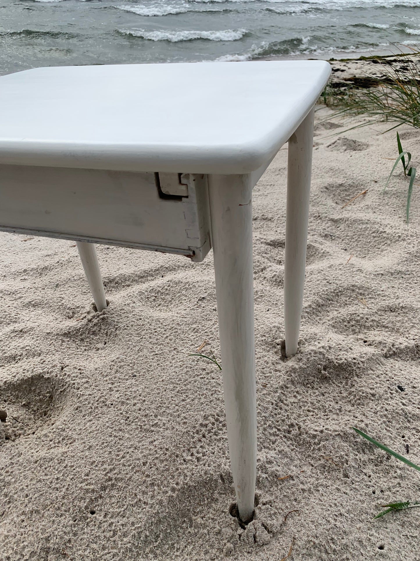 Kindertisch mit Schublade