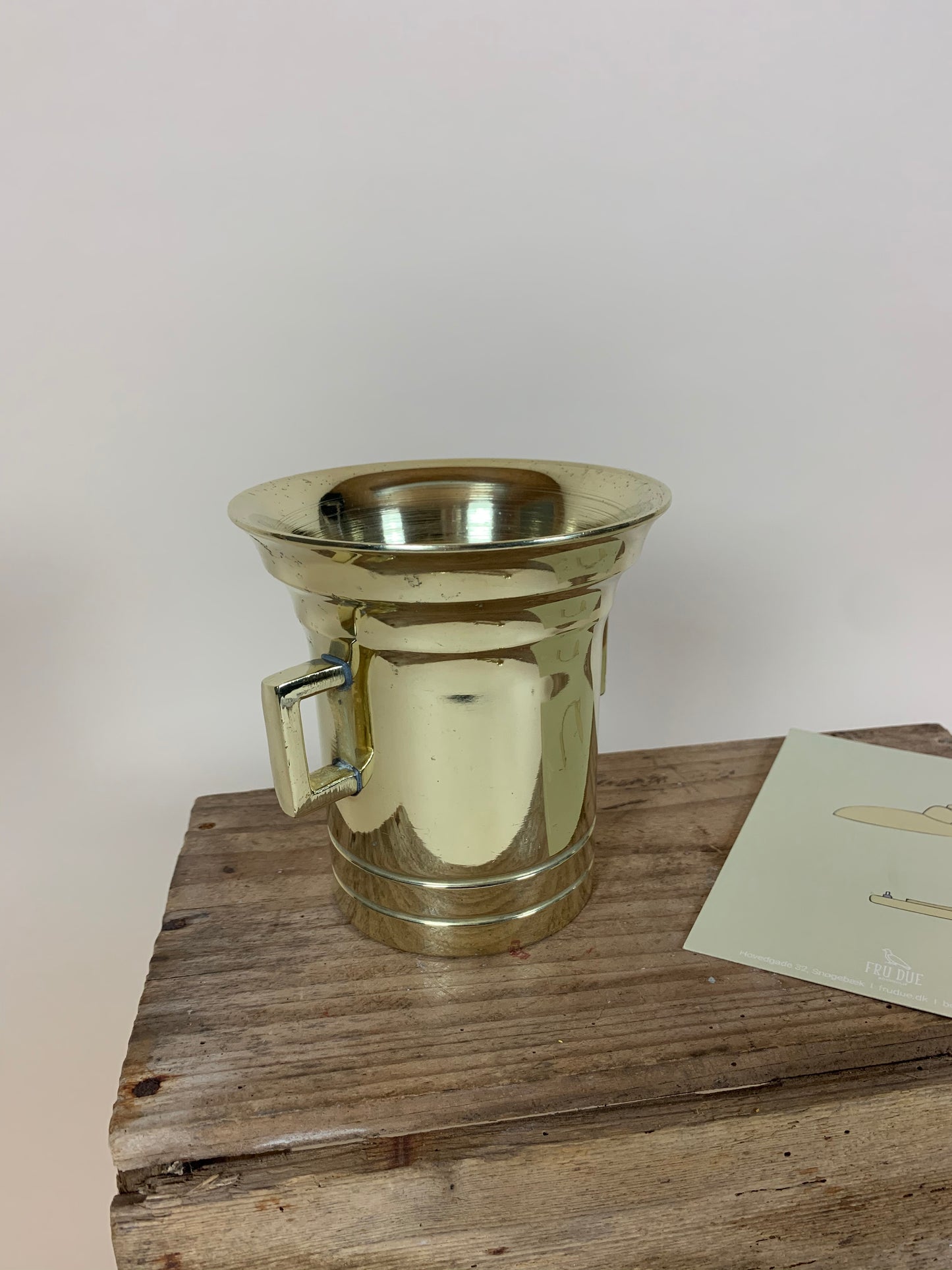 Mörser aus schwerem Messing
