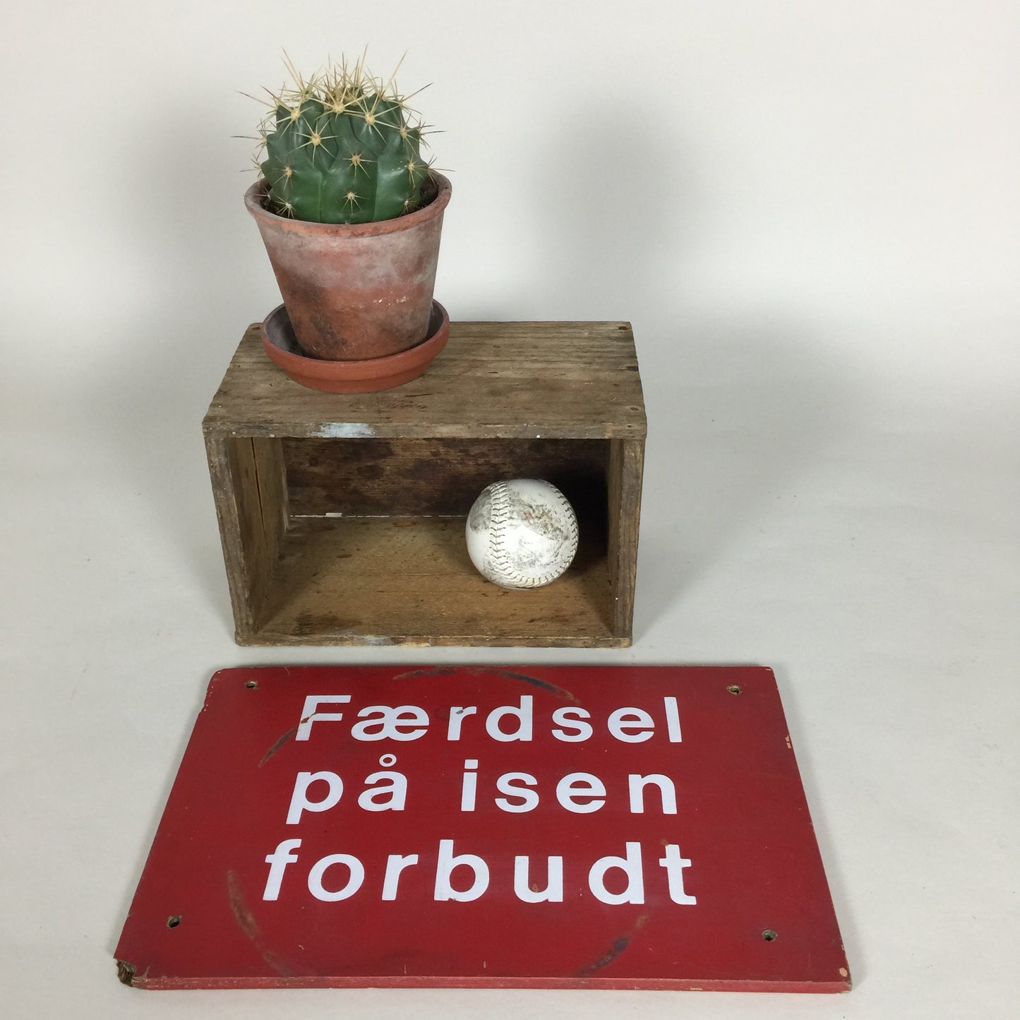 Lustiges altes Holzschild