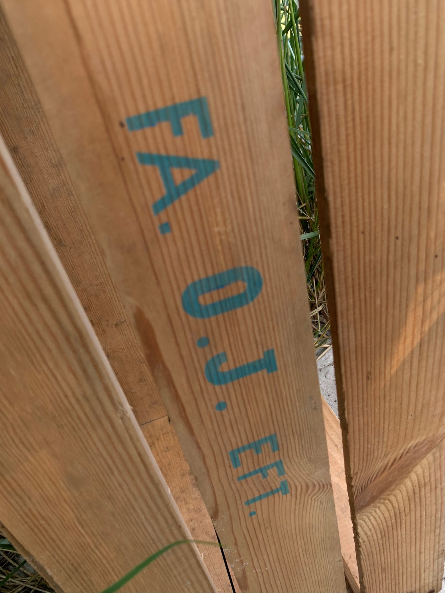 Obstkiste aus Holz mit schönem Schriftzug