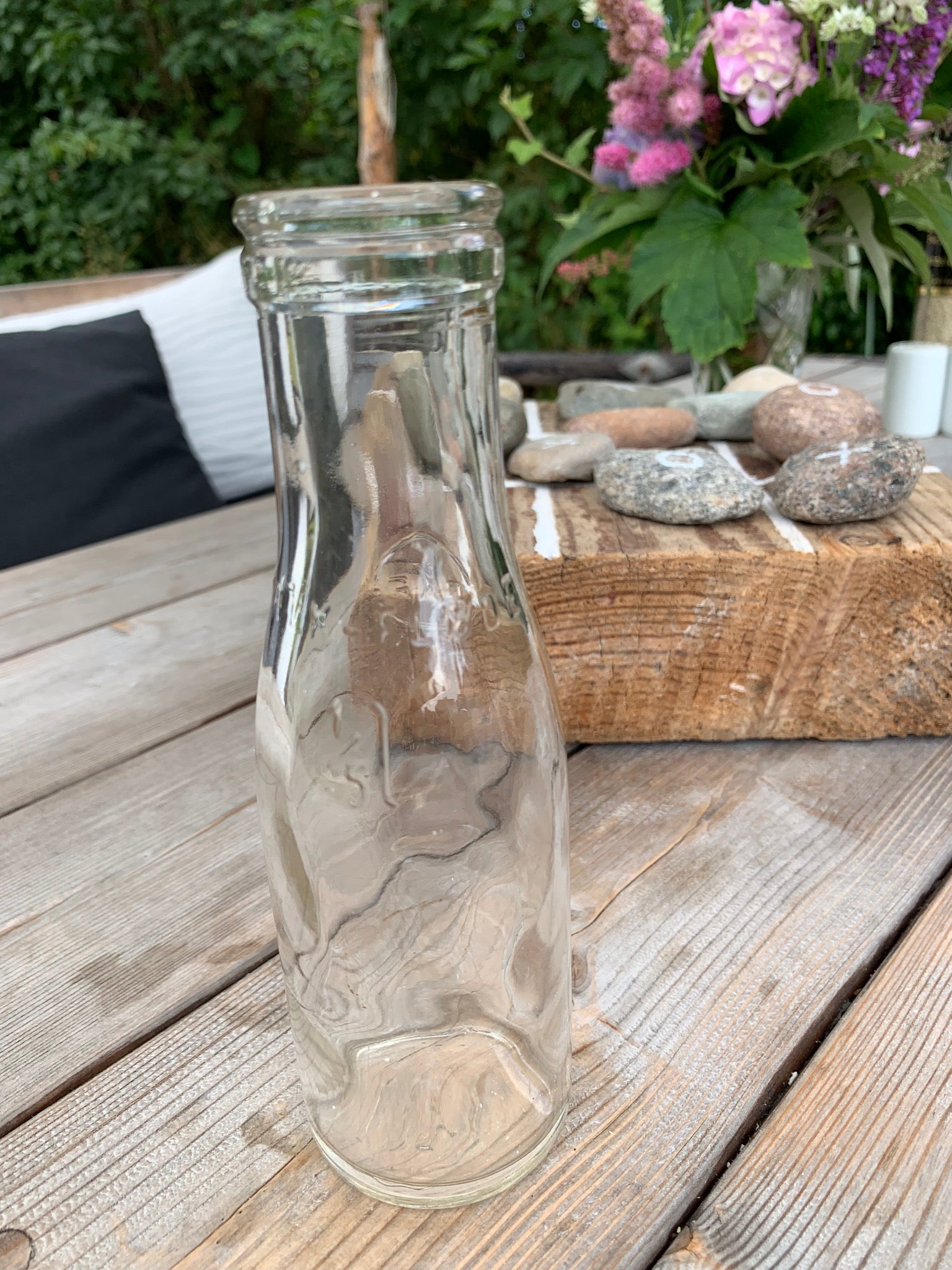 Alte Milch- und Sahneflasche