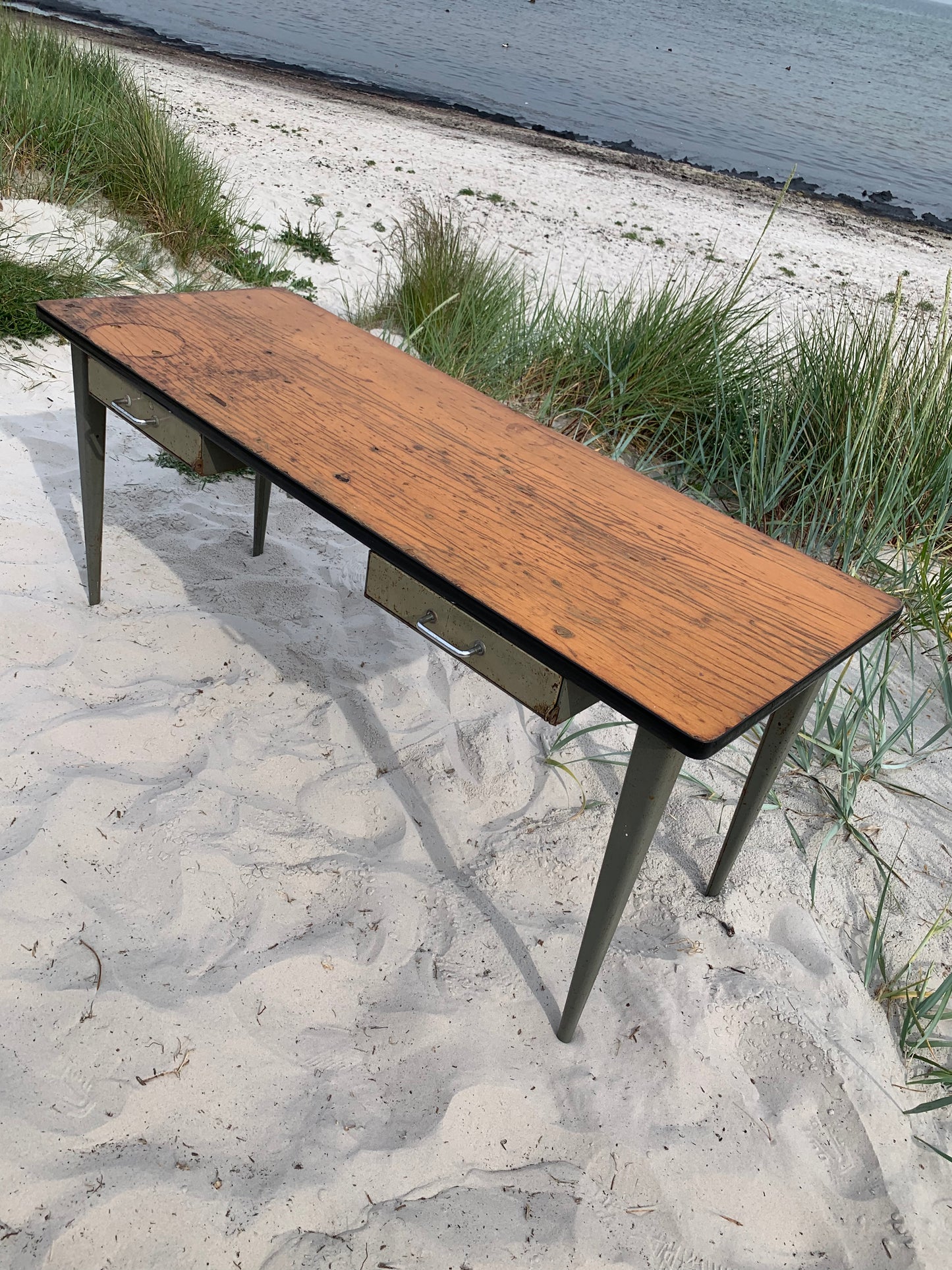 Industrieller Tisch