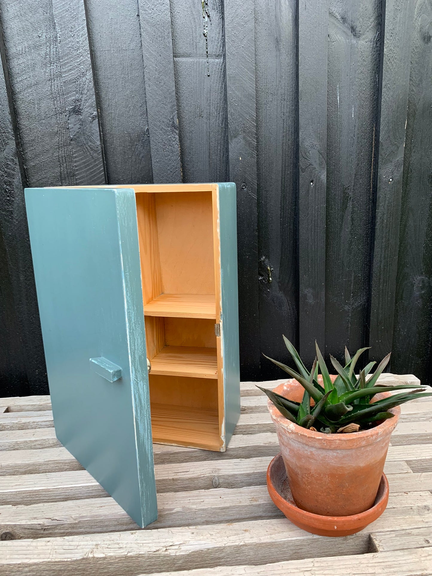 Medizinschrank
