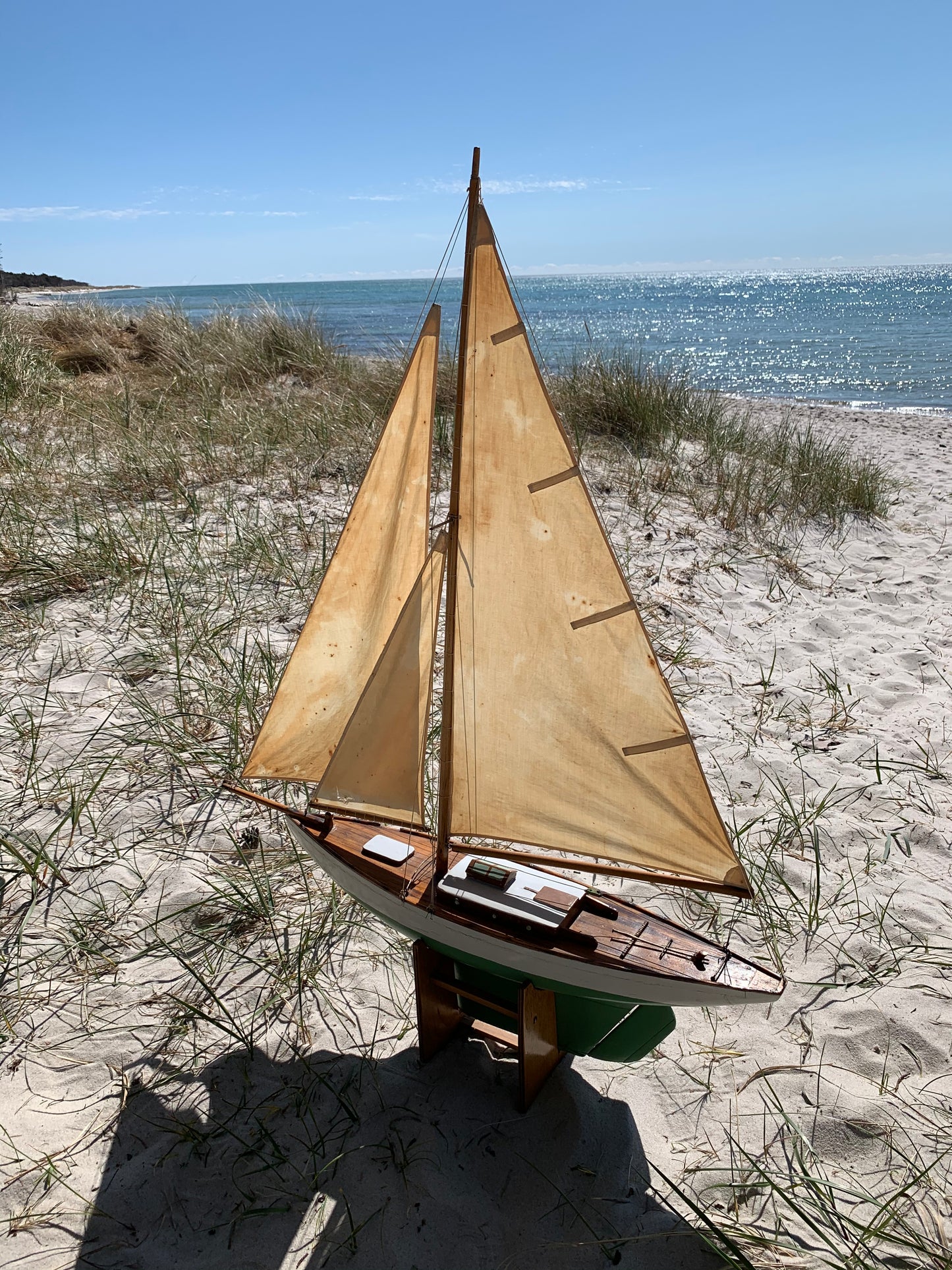 Modellschiff aus Holz