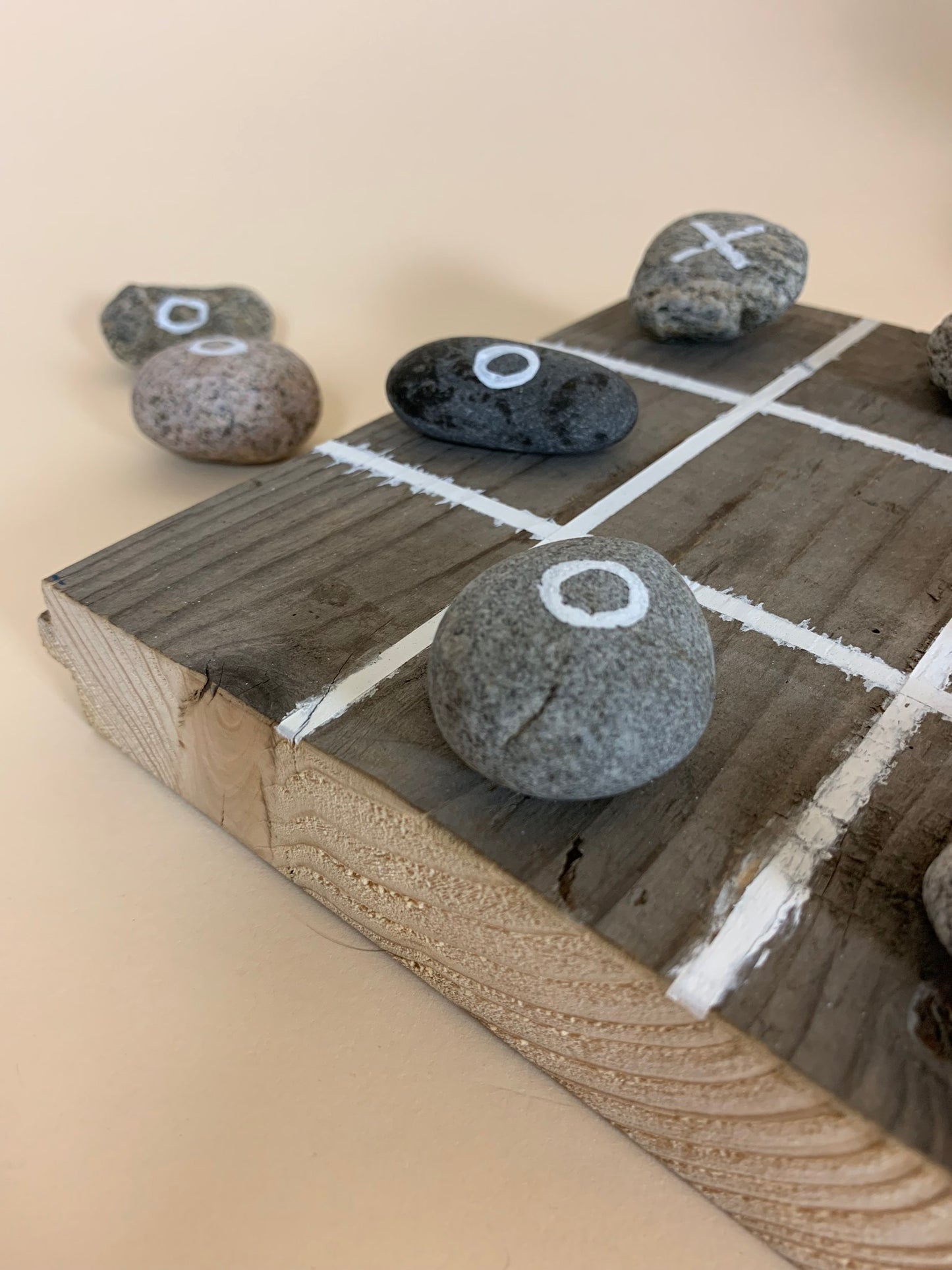 Kreuz- und Ballspiel in einer rohen und natürlichen Version
