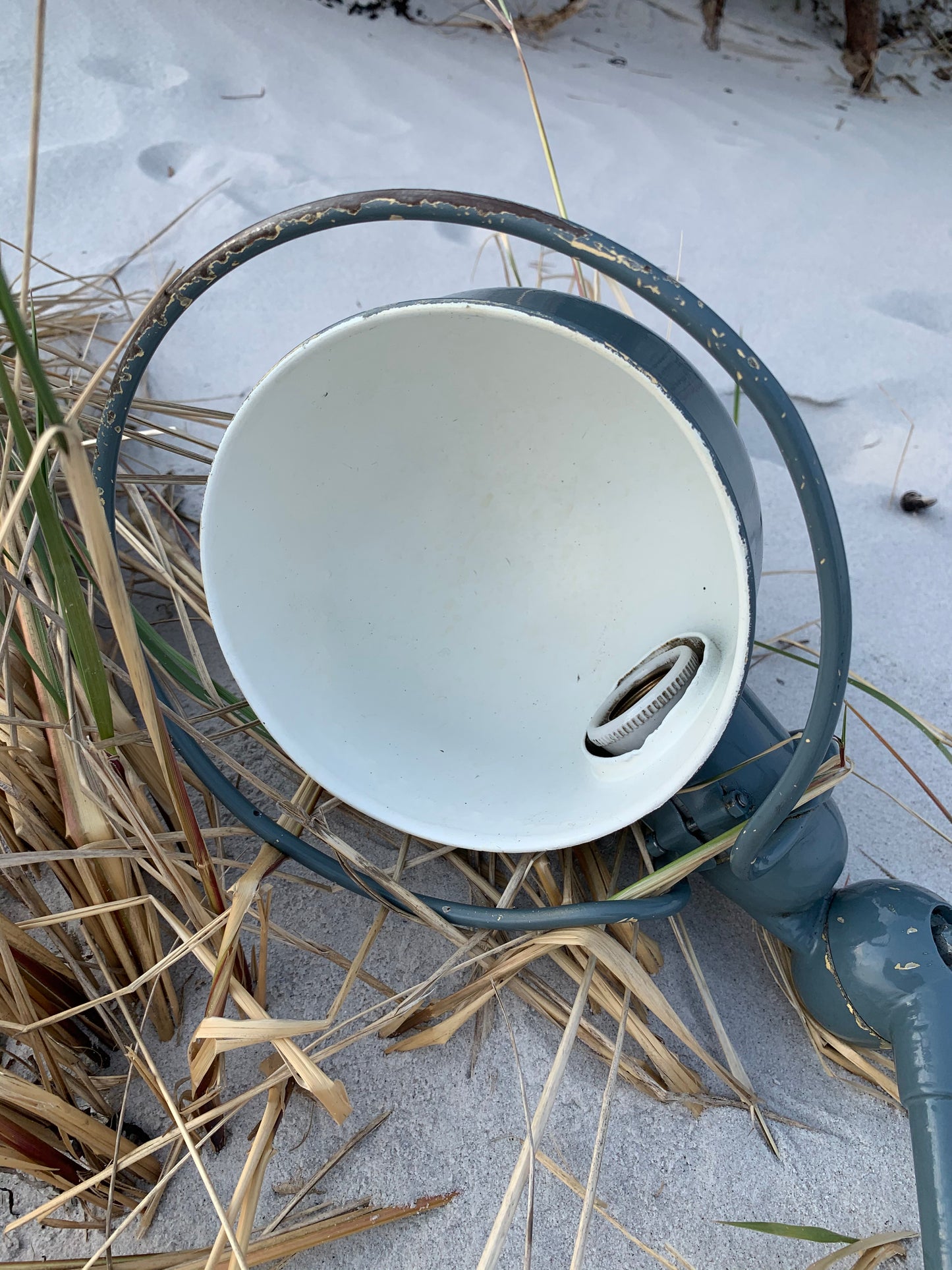 Jieldé Wandleuchte in Grau mit viel Patina