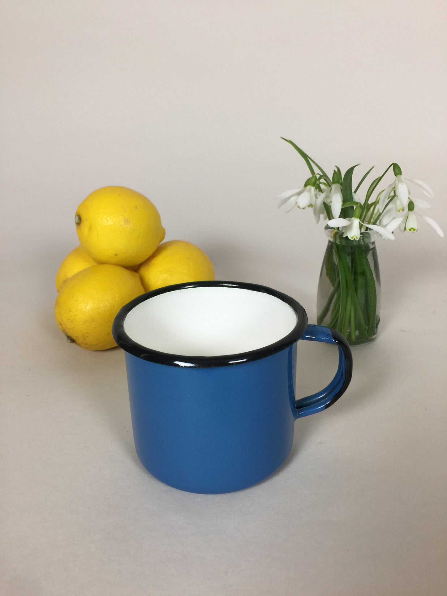 Emaille-Becher