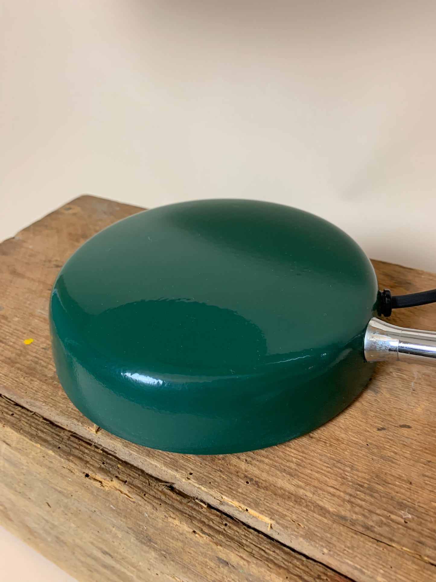 Vintage Kosaken UFO Tischlampe aus den 1950er Jahren.