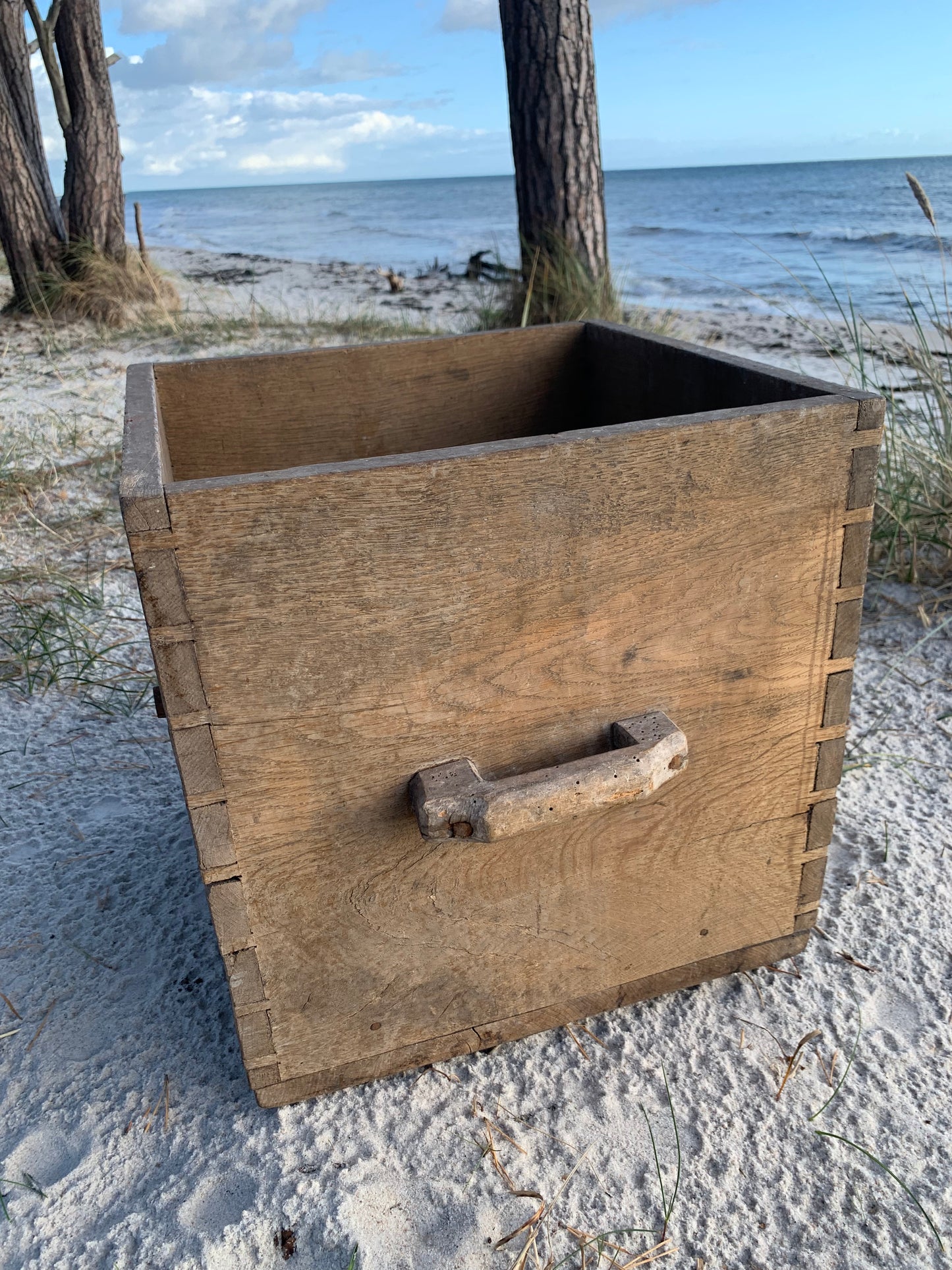 Holzkiste mit Tragegriff