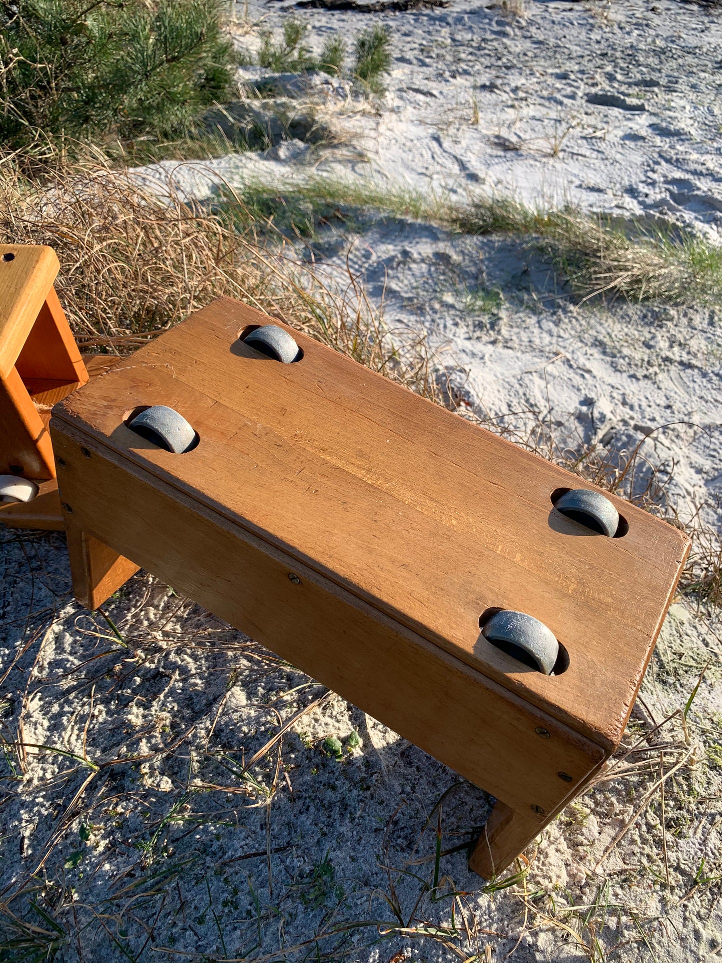 Schöner und seltener "Eisenbahnhocker" für Kinder