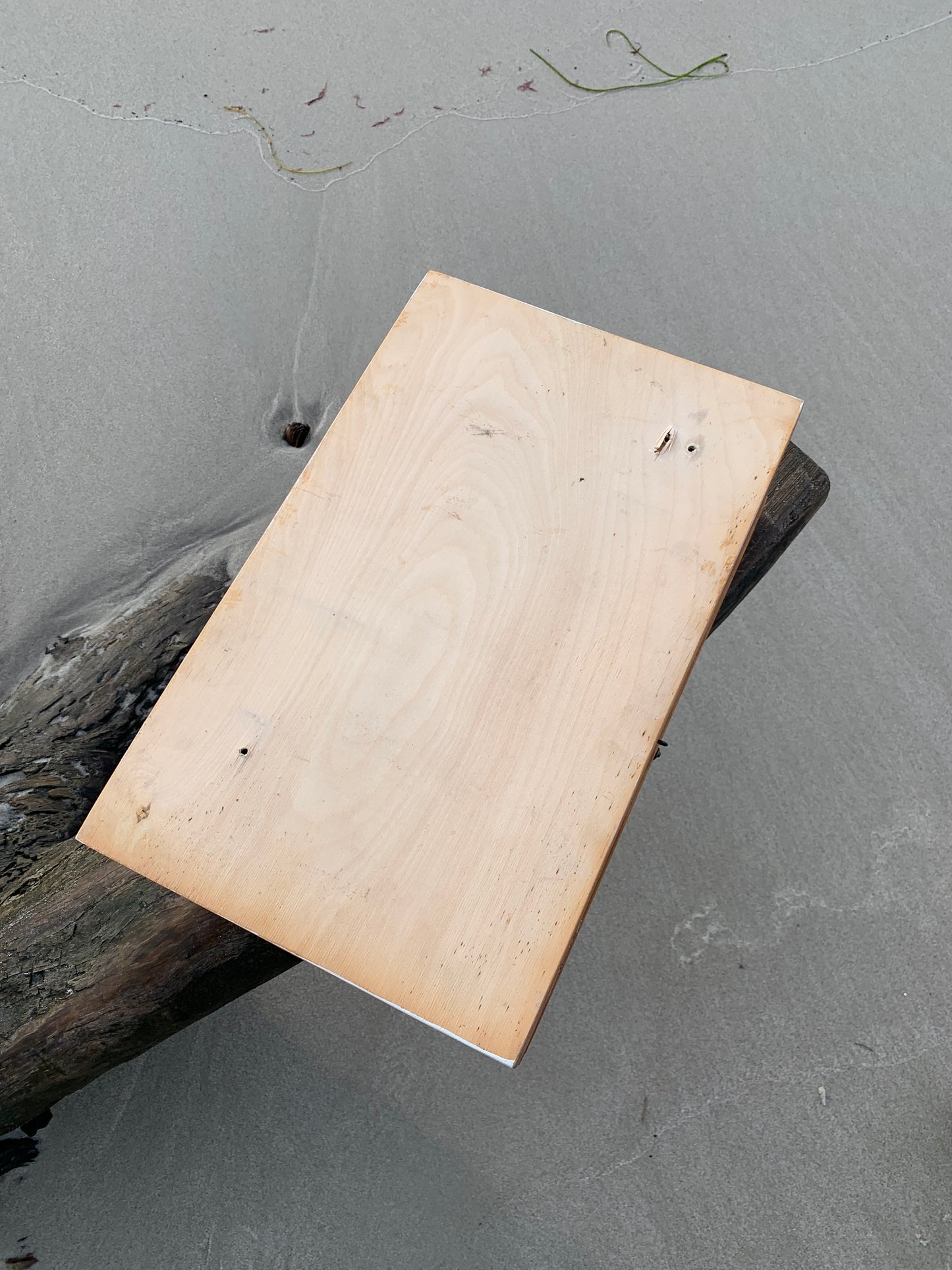 Holzkiste mit Deckel