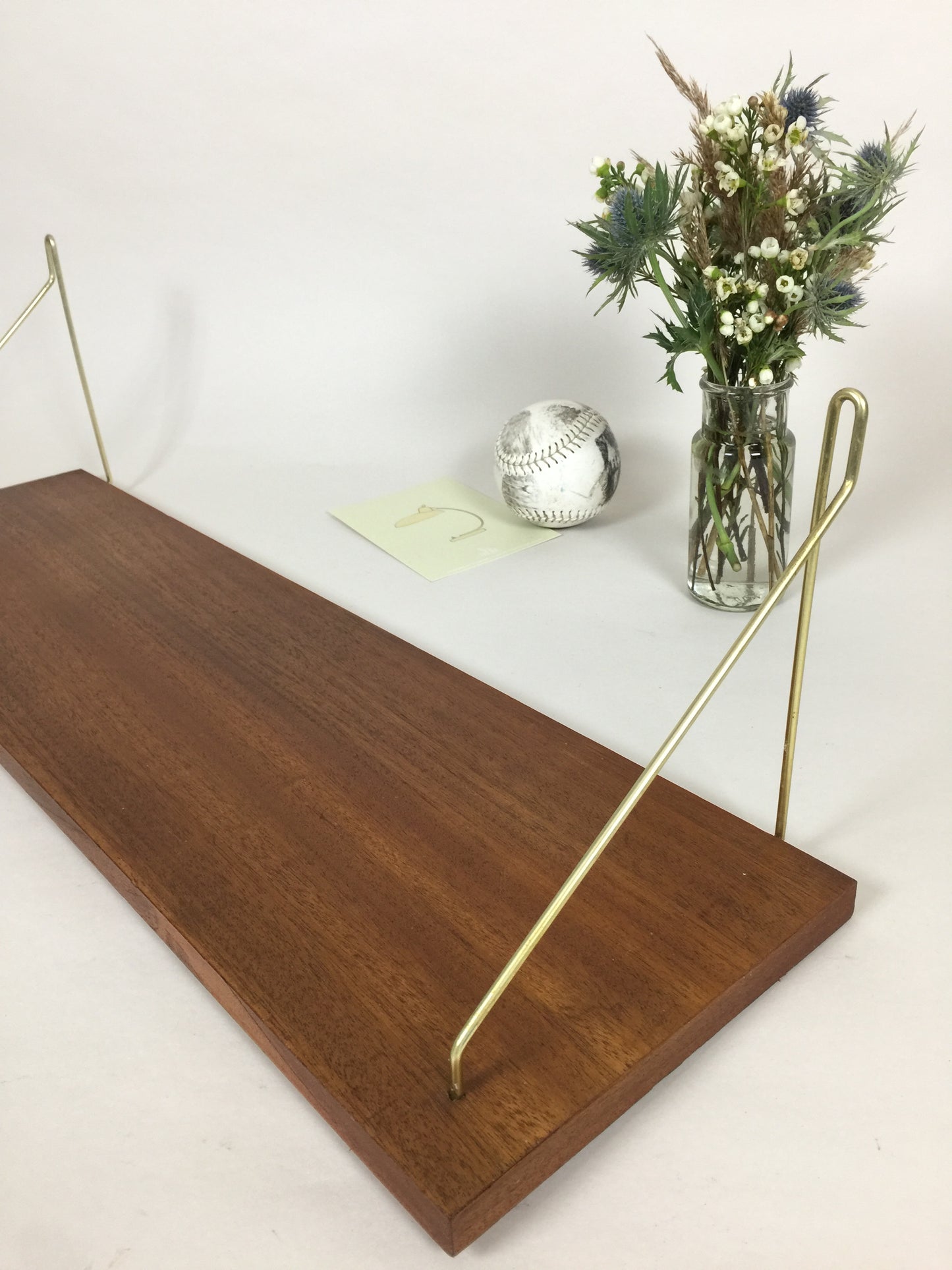 Schönes altes Regal in Teak
