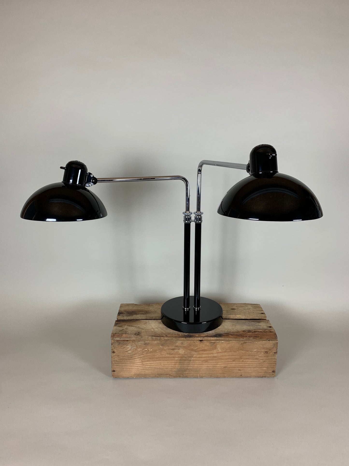 Kaiser Idell 6580 - Doppelte Tischlampe